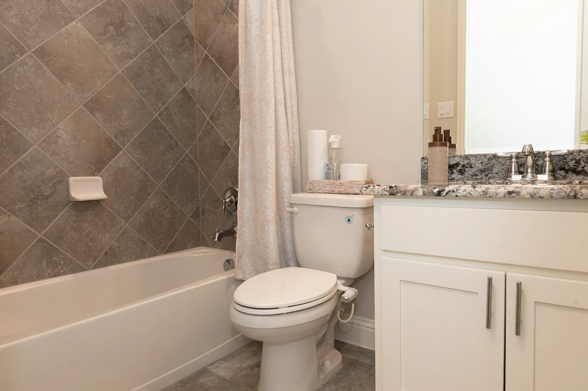 Single Family Residence For Sale in Denton County , 4637 Seabiscuit Street, Carrollton, Texas 75010, 4 Bedroom, 4 Bathroom, 2 Garage spaces, 3,522 Sqft, built in 2014, mls#21335331, Real Estate Agent in Carrollton, Homes For Sale in Denton county, Homes For Sale in Carrollton, Realtor in Carrollton Texas, Real Estate Brokerage Independent Realty Texas, Luminita Cordes Realtor