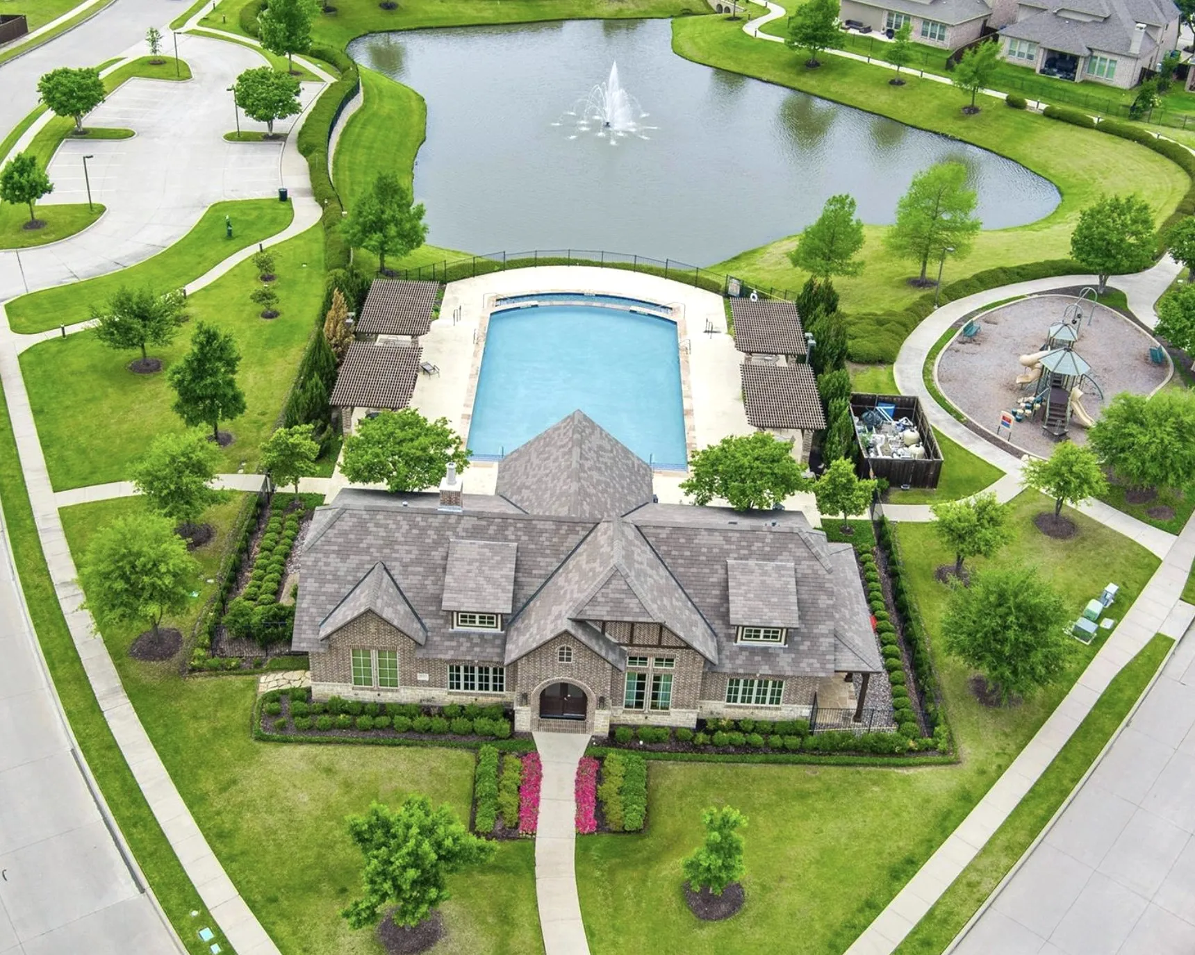 Single Family Residence For Sale in Denton County , 4637 Seabiscuit Street, Carrollton, Texas 75010, 4 Bedroom, 4 Bathroom, 2 Garage spaces, 3,522 Sqft, built in 2014, mls#21335331, Real Estate Agent in Carrollton, Homes For Sale in Denton county, Homes For Sale in Carrollton, Realtor in Carrollton Texas, Real Estate Brokerage Independent Realty Texas, Luminita Cordes Realtor