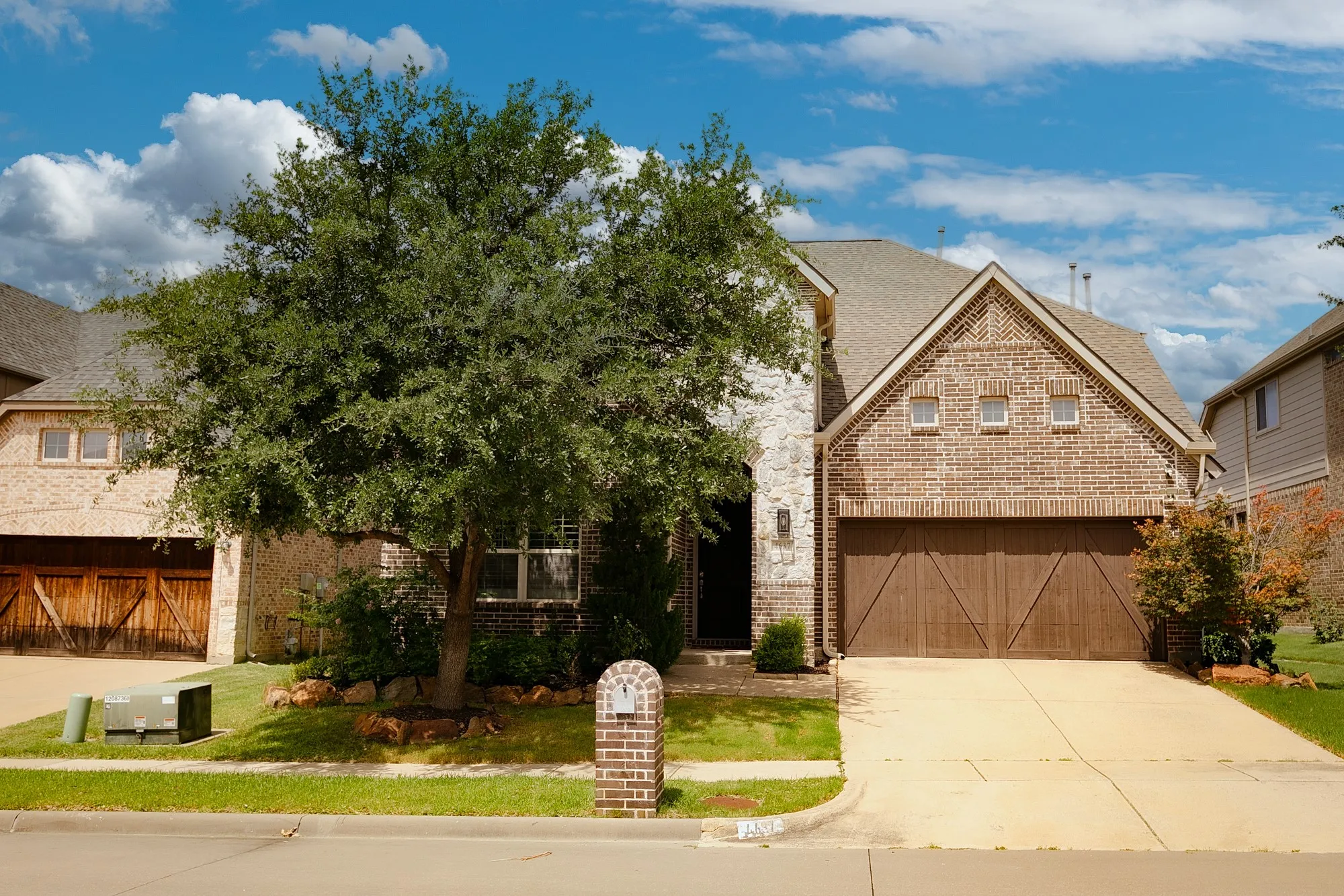 Single Family Residence For Sale in Denton County , 4637 Seabiscuit Street, Carrollton, Texas 75010, 4 Bedroom, 4 Bathroom, 2 Garage spaces, 3,522 Sqft, built in 2014, mls#21335331, Real Estate Agent in Carrollton, Homes For Sale in Denton county, Homes For Sale in Carrollton, Realtor in Carrollton Texas, Real Estate Brokerage Independent Realty Texas, Luminita Cordes Realtor