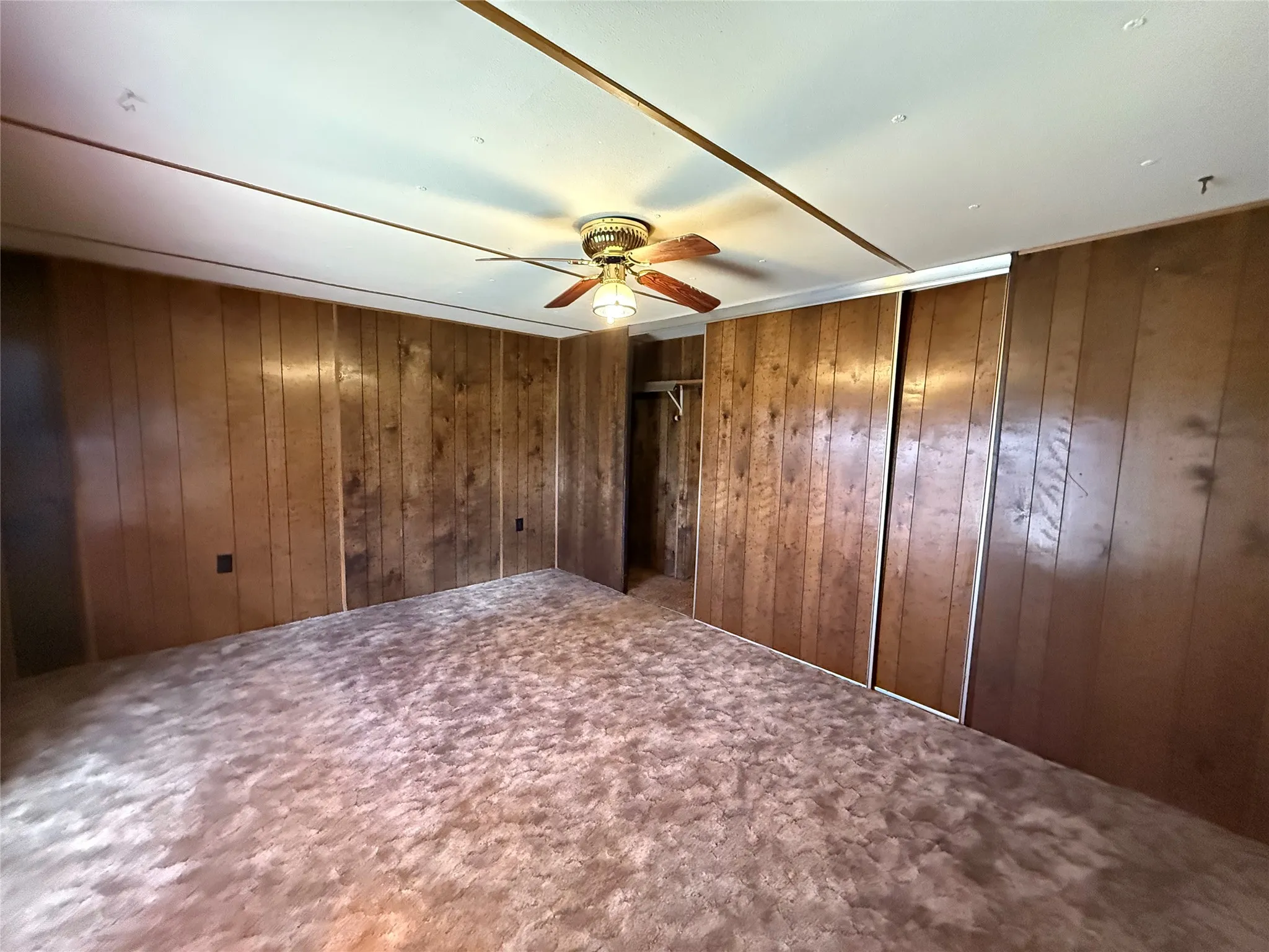 Mobile Home For Rent in Grayson County , 1025 E Owing Street, Denison, Texas 75021, 2 Bedrooms, 2 Bathrooms, Garage spaces, 1,100 Sqft, built in 2010, Price $1,000, mls#21335398, Real Estate Agent in Denison, Homes For Rent in Grayson county, Homes For Rent in Denison, Realtor in Denison Texas, Real Estate Brokerage Independent Realty Texas, Luminita Cordes Realtor