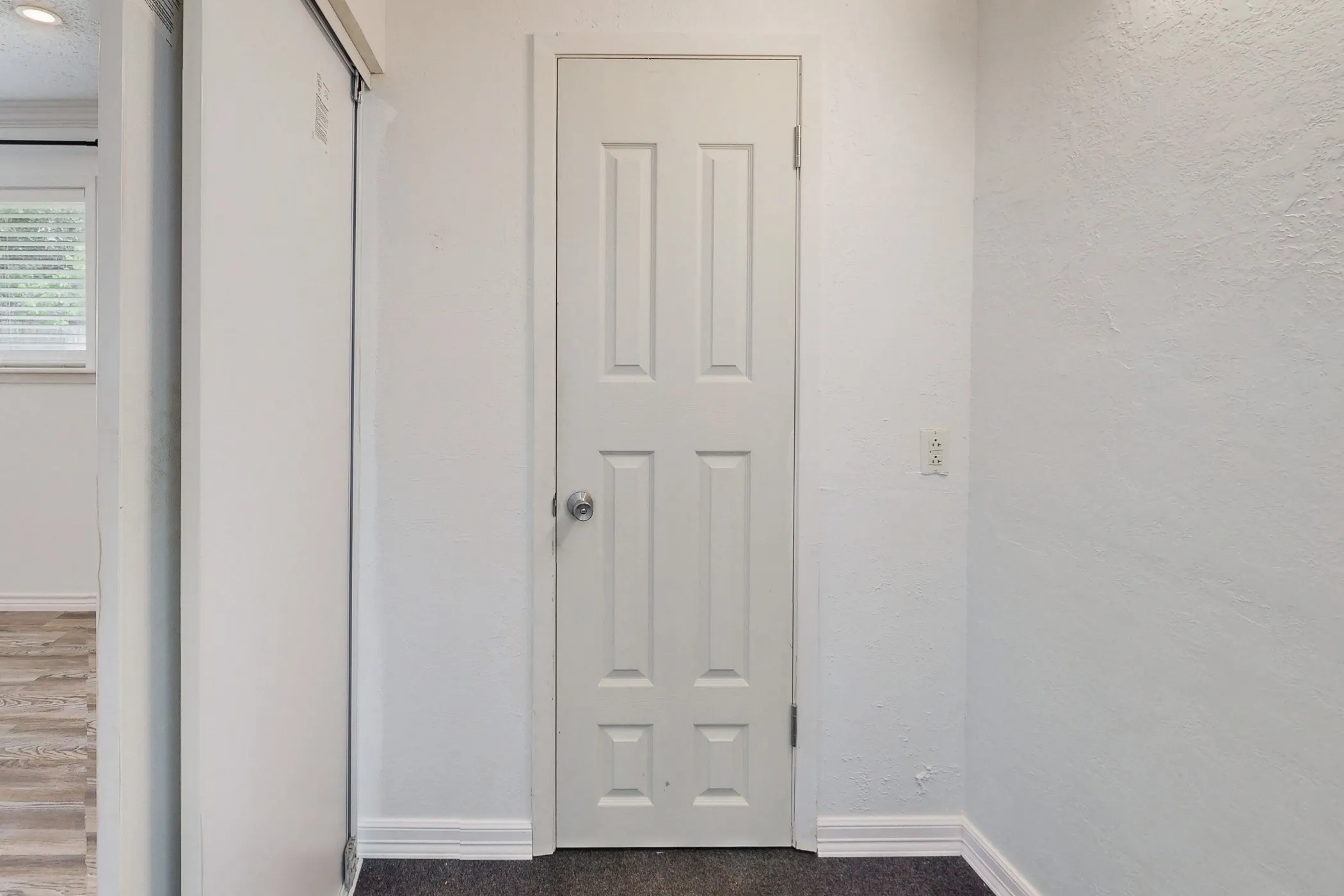Single Family Residence For Sale in Brazos County , 1817 Laura Lane, College Station, Texas 77840, 4 Bedroom, 2 Bathroom, 2 Garage spaces, 1,984 Sqft, built in 1975, mls#21335006, Real Estate Agent in College Station, Homes For Sale in Brazos county, Homes For Sale in College Station, Realtor in College Station Texas, Real Estate Brokerage Independent Realty Texas, Luminita Cordes Realtor