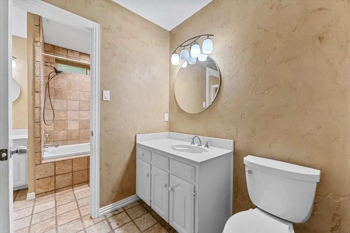 Single Family Residence For Rent in Denton County , 20 Timberline Drive, Trophy Club, Texas 76262, 3 Bedrooms, 3 Bathrooms, 2 Garage spaces, 2,528 Sqft, built in 1984, Price $3,875, mls#21335401, Real Estate Agent in Trophy Club, Homes For Rent in Denton county, Homes For Rent in Trophy Club, Realtor in Trophy Club Texas, Real Estate Brokerage Independent Realty Texas, Luminita Cordes Realtor