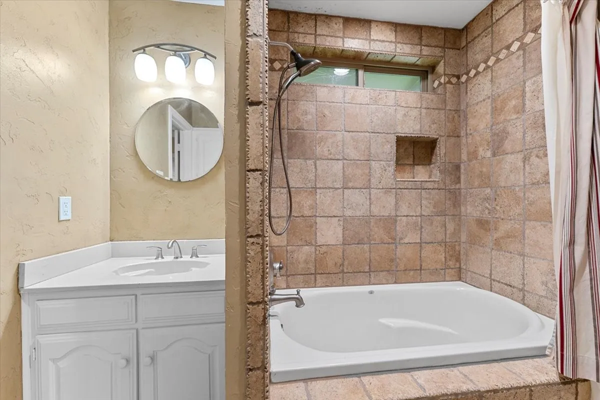Single Family Residence For Rent in Denton County , 20 Timberline Drive, Trophy Club, Texas 76262, 3 Bedrooms, 3 Bathrooms, 2 Garage spaces, 2,528 Sqft, built in 1984, Price $3,875, mls#21335401, Real Estate Agent in Trophy Club, Homes For Rent in Denton county, Homes For Rent in Trophy Club, Realtor in Trophy Club Texas, Real Estate Brokerage Independent Realty Texas, Luminita Cordes Realtor