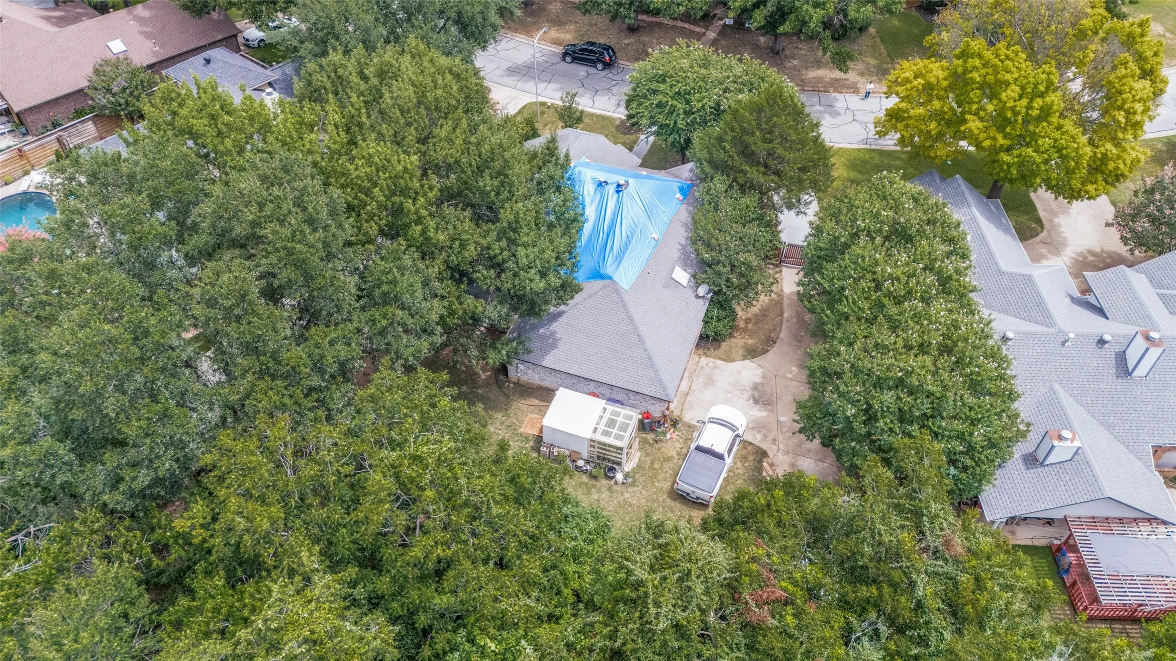 Single Family Residence For Sale in Tarrant County , 2904 Pitkin Drive, Arlington, Texas 76006, 3 Bedrooms, 2 Bathrooms, 2 Garage spaces, 1,822 Sqft, built in 1987, Price $299,000, mls#21330964, Real Estate Agent in Arlington, Homes For Sale in Tarrant county, Homes For Sale in Arlington, Realtor in Arlington Texas, Real Estate Brokerage Independent Realty Texas, Luminita Cordes Realtor