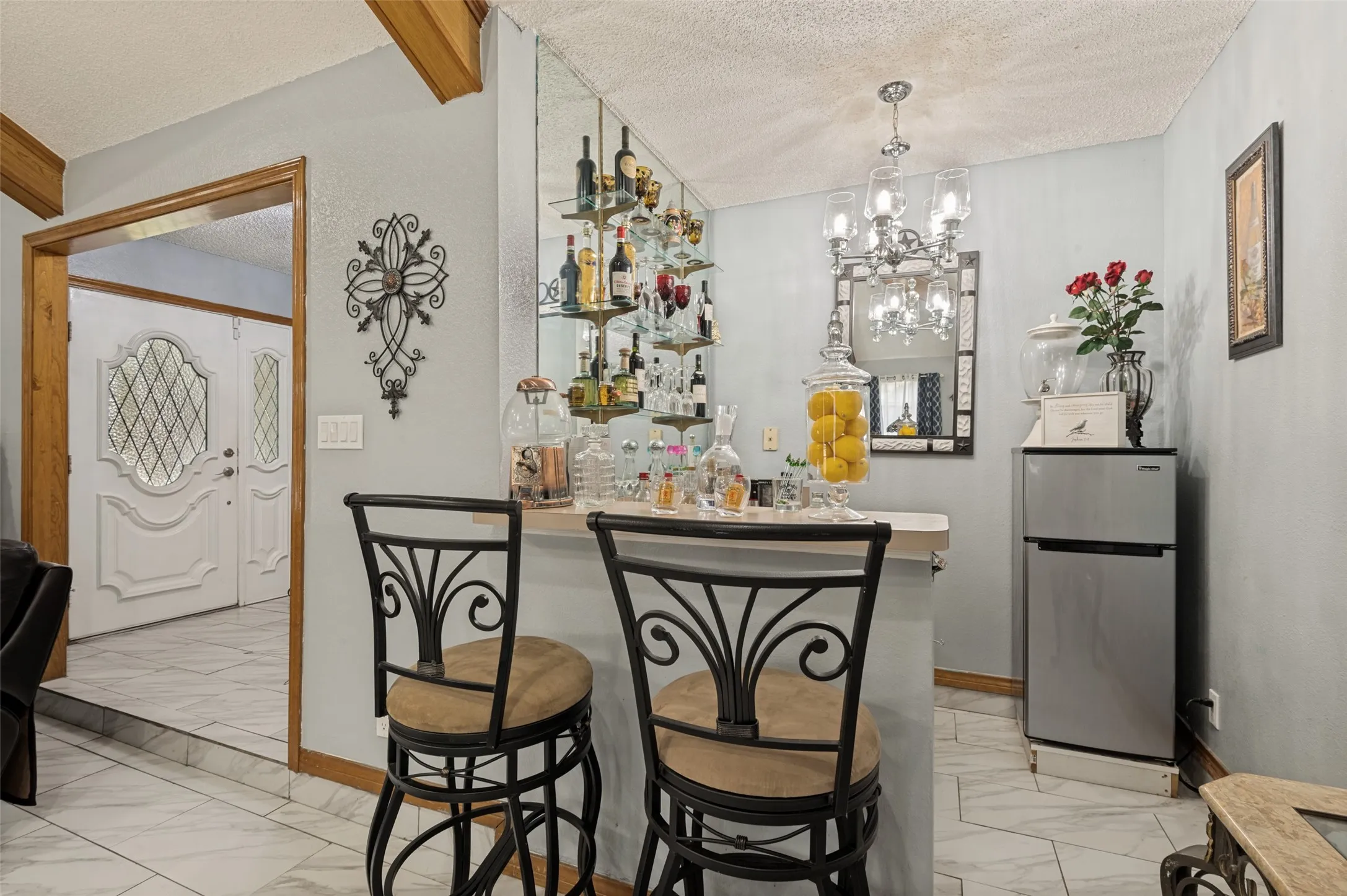 Single Family Residence For Sale in Tarrant County , 2904 Pitkin Drive, Arlington, Texas 76006, 3 Bedrooms, 2 Bathrooms, 2 Garage spaces, 1,822 Sqft, built in 1987, Price $299,000, mls#21330964, Real Estate Agent in Arlington, Homes For Sale in Tarrant county, Homes For Sale in Arlington, Realtor in Arlington Texas, Real Estate Brokerage Independent Realty Texas, Luminita Cordes Realtor