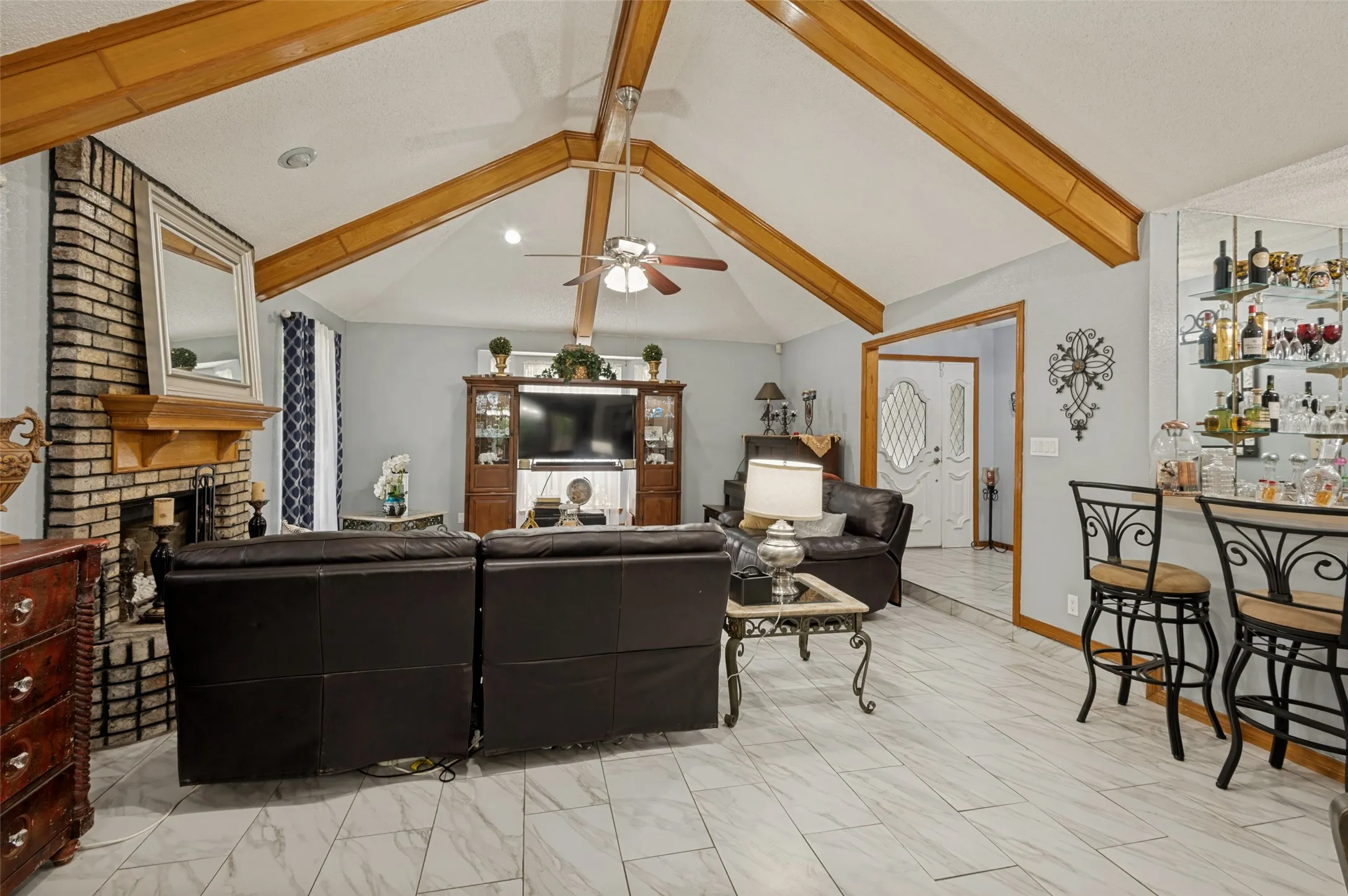 Single Family Residence For Sale in Tarrant County , 2904 Pitkin Drive, Arlington, Texas 76006, 3 Bedrooms, 2 Bathrooms, 2 Garage spaces, 1,822 Sqft, built in 1987, Price $299,000, mls#21330964, Real Estate Agent in Arlington, Homes For Sale in Tarrant county, Homes For Sale in Arlington, Realtor in Arlington Texas, Real Estate Brokerage Independent Realty Texas, Luminita Cordes Realtor