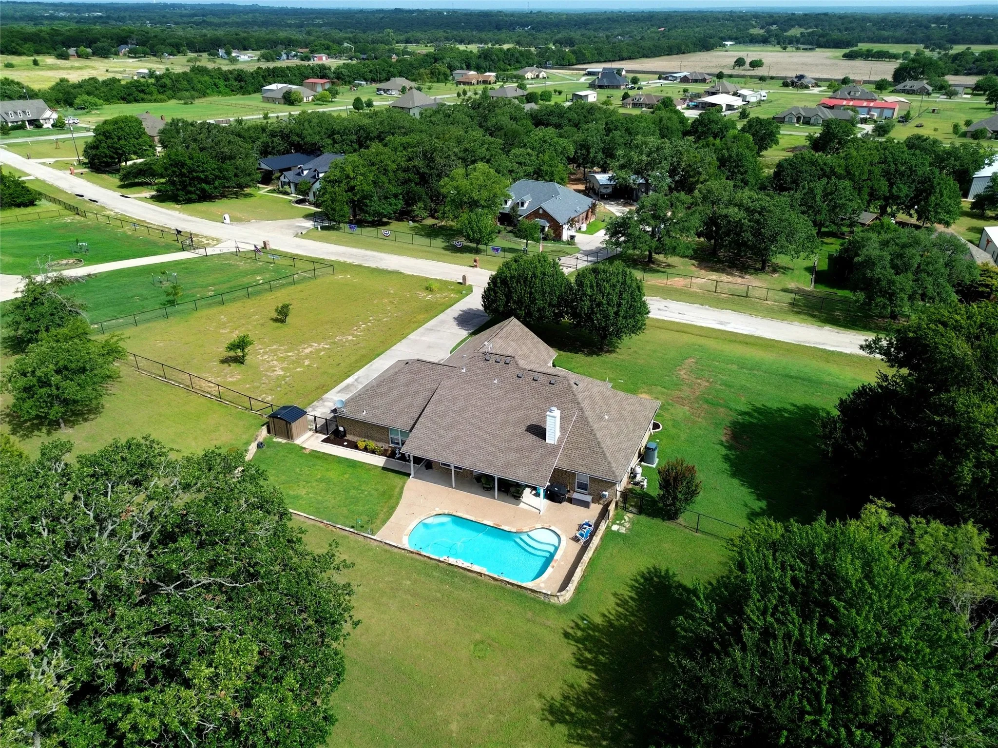 Single Family Residence For Sale in Parker County , 114 Bolivar Drive, Weatherford, Texas 76085, 3 Bedroom, 3 Bathroom, 2 Garage spaces, 2,178 Sqft, built in 2005, mls#21335247, Real Estate Agent in Weatherford, Homes For Sale in Parker county, Homes For Sale in Weatherford, Realtor in Weatherford Texas, Real Estate Brokerage Independent Realty Texas, Luminita Cordes Realtor