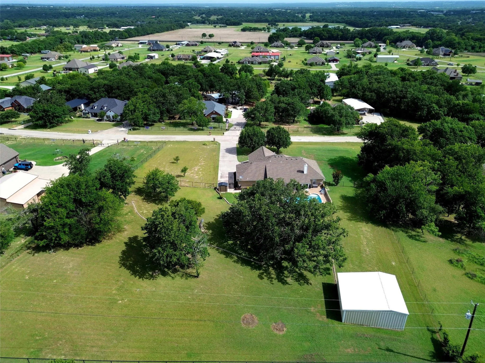 Single Family Residence For Sale in Parker County , 114 Bolivar Drive, Weatherford, Texas 76085, 3 Bedroom, 3 Bathroom, 2 Garage spaces, 2,178 Sqft, built in 2005, mls#21335247, Real Estate Agent in Weatherford, Homes For Sale in Parker county, Homes For Sale in Weatherford, Realtor in Weatherford Texas, Real Estate Brokerage Independent Realty Texas, Luminita Cordes Realtor