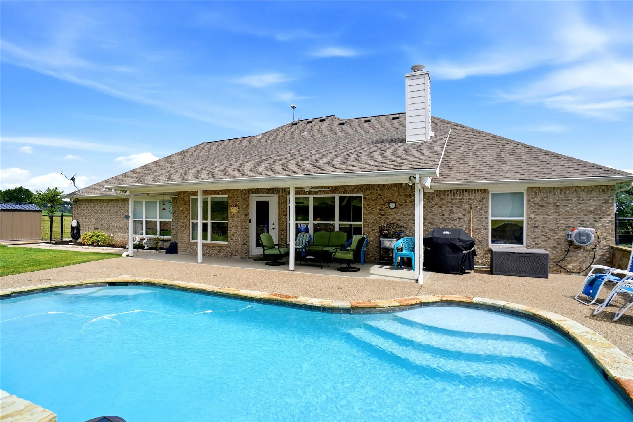 Single Family Residence For Sale in Parker County , 114 Bolivar Drive, Weatherford, Texas 76085, 3 Bedroom, 3 Bathroom, 2 Garage spaces, 2,178 Sqft, built in 2005, mls#21335247, Real Estate Agent in Weatherford, Homes For Sale in Parker county, Homes For Sale in Weatherford, Realtor in Weatherford Texas, Real Estate Brokerage Independent Realty Texas, Luminita Cordes Realtor