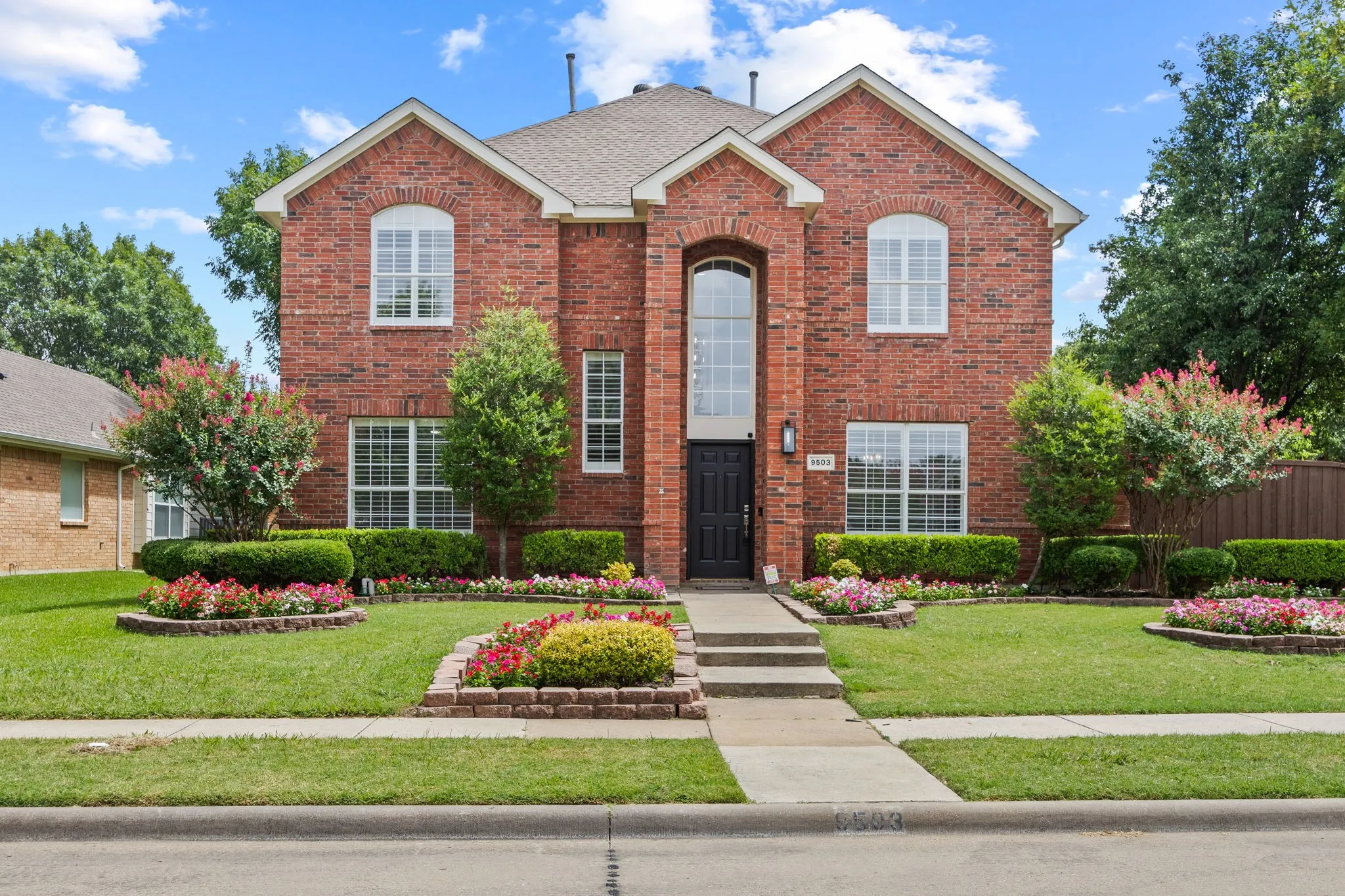 Single Family Residence For Sale in Collin County , 9503 Saddle Drive, Frisco, Texas 75035, 4 Bedroom, 3 Bathroom, 2 Garage spaces, 2,626 Sqft, built in 1999, mls#21320516, Real Estate Agent in Frisco, Homes For Sale in Collin county, Homes For Sale in Frisco, Realtor in Frisco Texas, Real Estate Brokerage Independent Realty Texas, Luminita Cordes Realtor