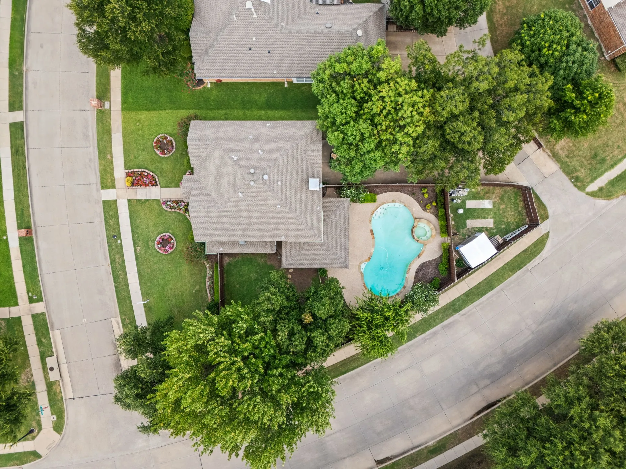 Oversized corner lot with boat/RV parking