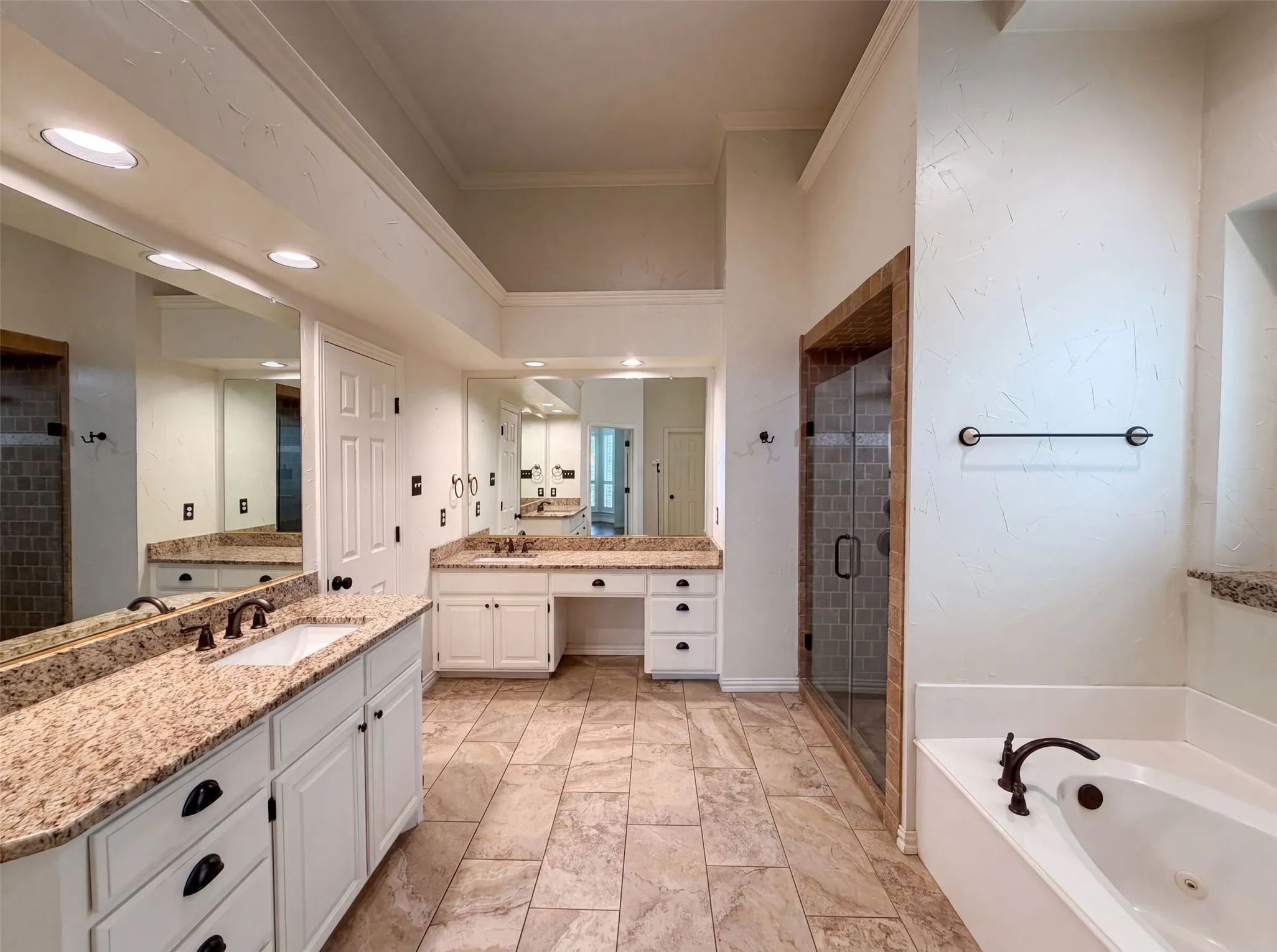 Single Family Residence For Sale in Tarrant County , 4606 Mill Wood Drive, Colleyville, Texas 76034, 4 Bedroom, 4 Bathroom, 3 Garage spaces, 3,251 Sqft, built in 1993, mls#21335408, Real Estate Agent in Colleyville, Homes For Sale in Tarrant county, Homes For Sale in Colleyville, Realtor in Colleyville Texas, Real Estate Brokerage Independent Realty Texas, Luminita Cordes Realtor