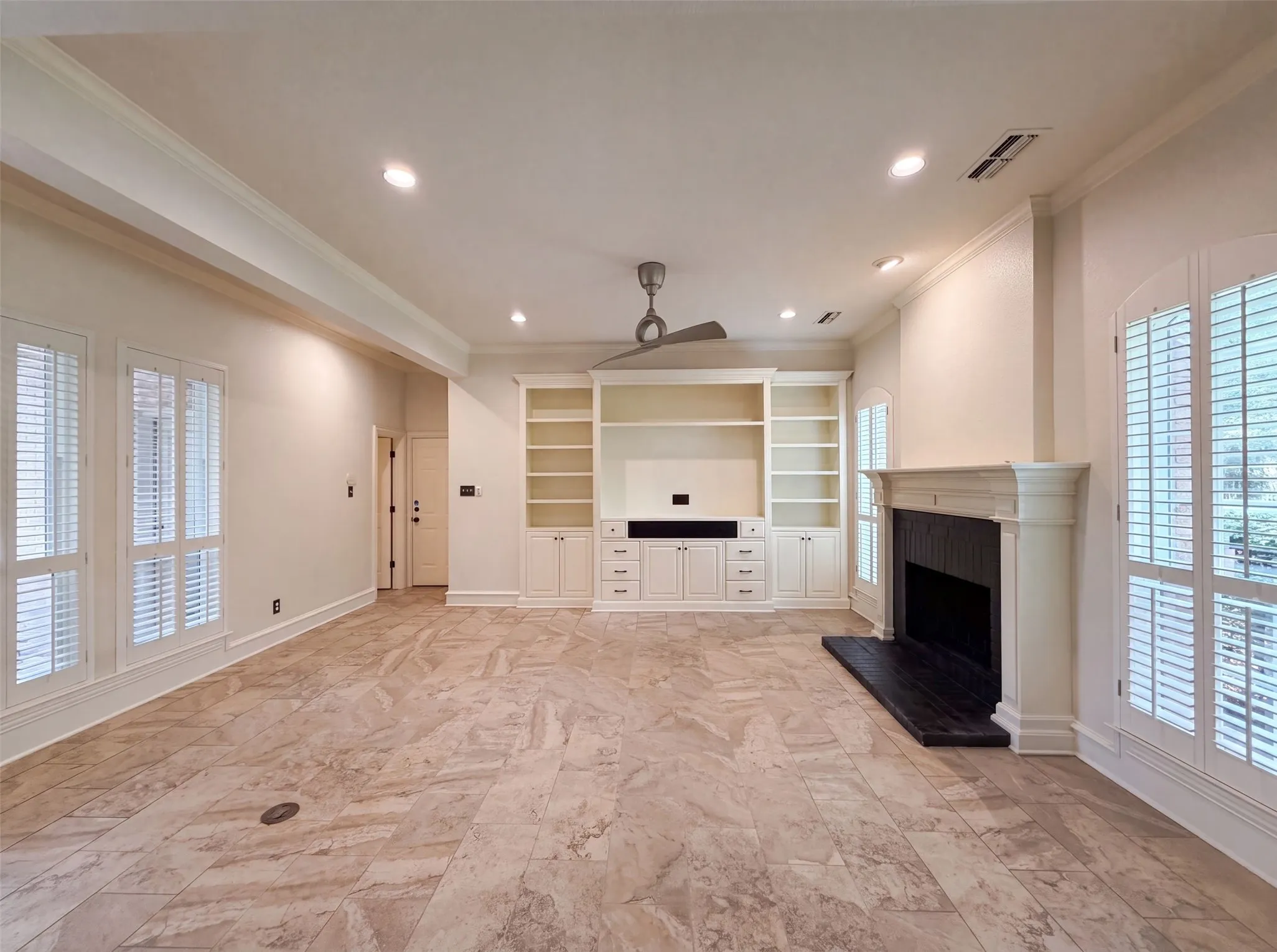 Single Family Residence For Sale in Tarrant County , 4606 Mill Wood Drive, Colleyville, Texas 76034, 4 Bedroom, 4 Bathroom, 3 Garage spaces, 3,251 Sqft, built in 1993, mls#21335408, Real Estate Agent in Colleyville, Homes For Sale in Tarrant county, Homes For Sale in Colleyville, Realtor in Colleyville Texas, Real Estate Brokerage Independent Realty Texas, Luminita Cordes Realtor