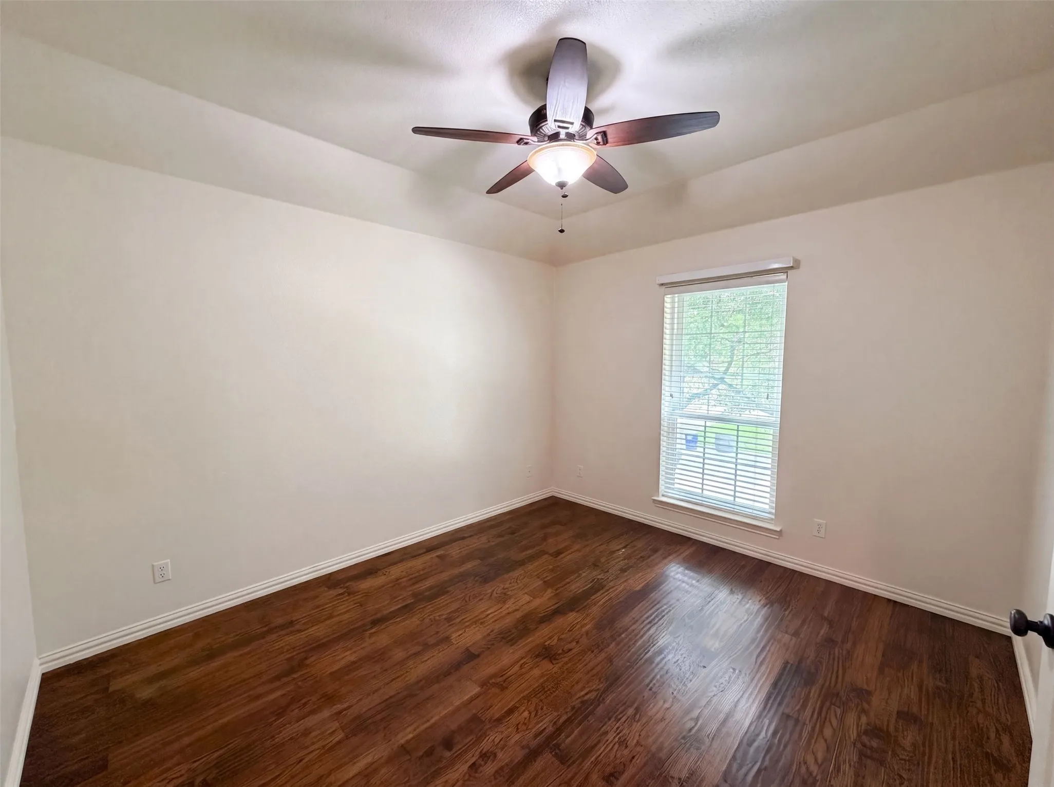 Single Family Residence For Sale in Tarrant County , 4606 Mill Wood Drive, Colleyville, Texas 76034, 4 Bedroom, 4 Bathroom, 3 Garage spaces, 3,251 Sqft, built in 1993, mls#21335408, Real Estate Agent in Colleyville, Homes For Sale in Tarrant county, Homes For Sale in Colleyville, Realtor in Colleyville Texas, Real Estate Brokerage Independent Realty Texas, Luminita Cordes Realtor