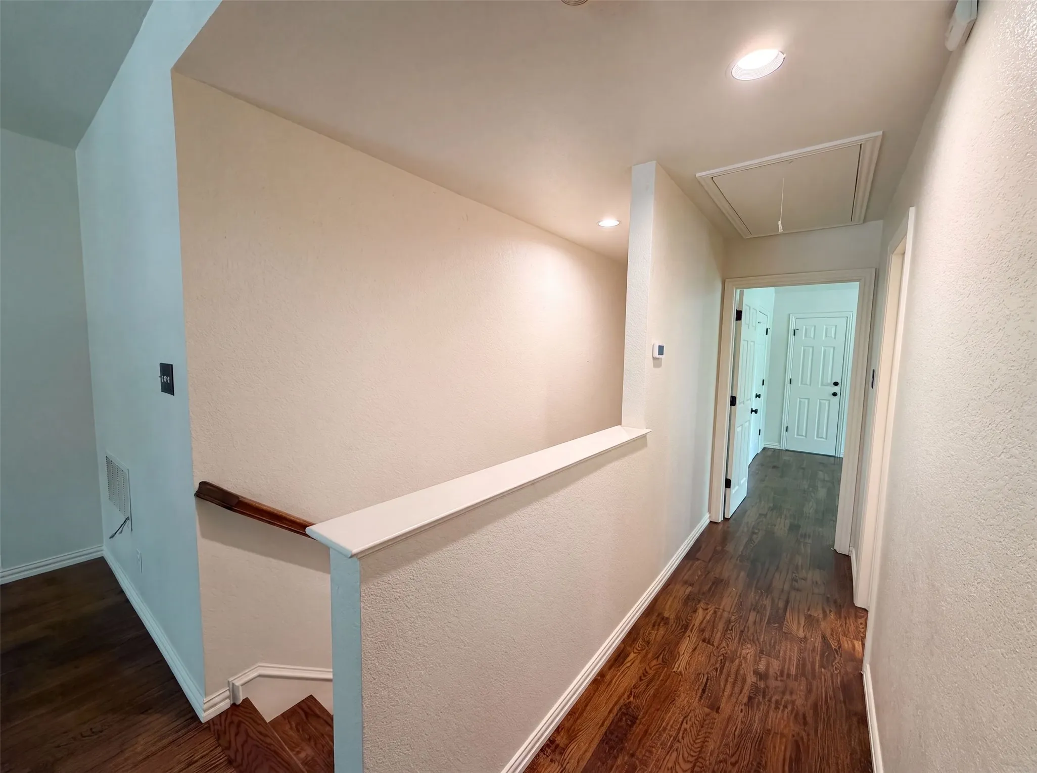 Single Family Residence For Sale in Tarrant County , 4606 Mill Wood Drive, Colleyville, Texas 76034, 4 Bedroom, 4 Bathroom, 3 Garage spaces, 3,251 Sqft, built in 1993, mls#21335408, Real Estate Agent in Colleyville, Homes For Sale in Tarrant county, Homes For Sale in Colleyville, Realtor in Colleyville Texas, Real Estate Brokerage Independent Realty Texas, Luminita Cordes Realtor