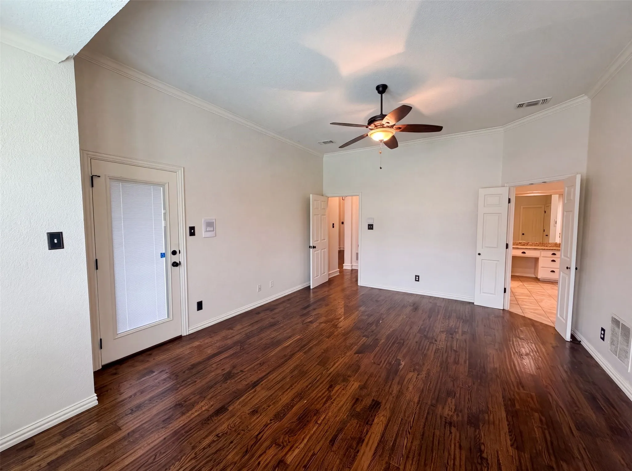 Single Family Residence For Sale in Tarrant County , 4606 Mill Wood Drive, Colleyville, Texas 76034, 4 Bedroom, 4 Bathroom, 3 Garage spaces, 3,251 Sqft, built in 1993, mls#21335408, Real Estate Agent in Colleyville, Homes For Sale in Tarrant county, Homes For Sale in Colleyville, Realtor in Colleyville Texas, Real Estate Brokerage Independent Realty Texas, Luminita Cordes Realtor