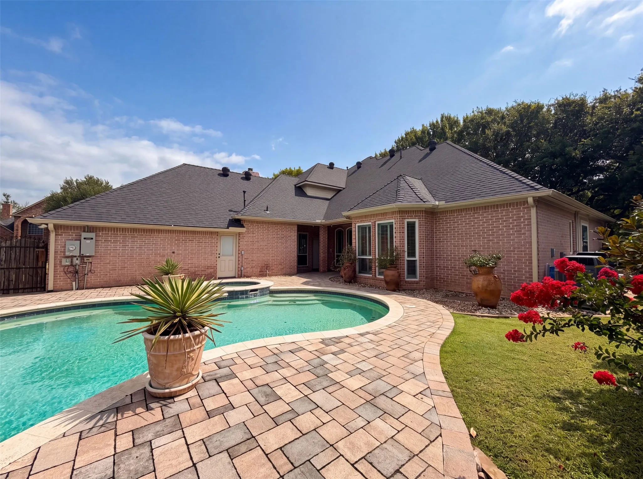 Single Family Residence For Sale in Tarrant County , 4606 Mill Wood Drive, Colleyville, Texas 76034, 4 Bedroom, 4 Bathroom, 3 Garage spaces, 3,251 Sqft, built in 1993, mls#21335408, Real Estate Agent in Colleyville, Homes For Sale in Tarrant county, Homes For Sale in Colleyville, Realtor in Colleyville Texas, Real Estate Brokerage Independent Realty Texas, Luminita Cordes Realtor