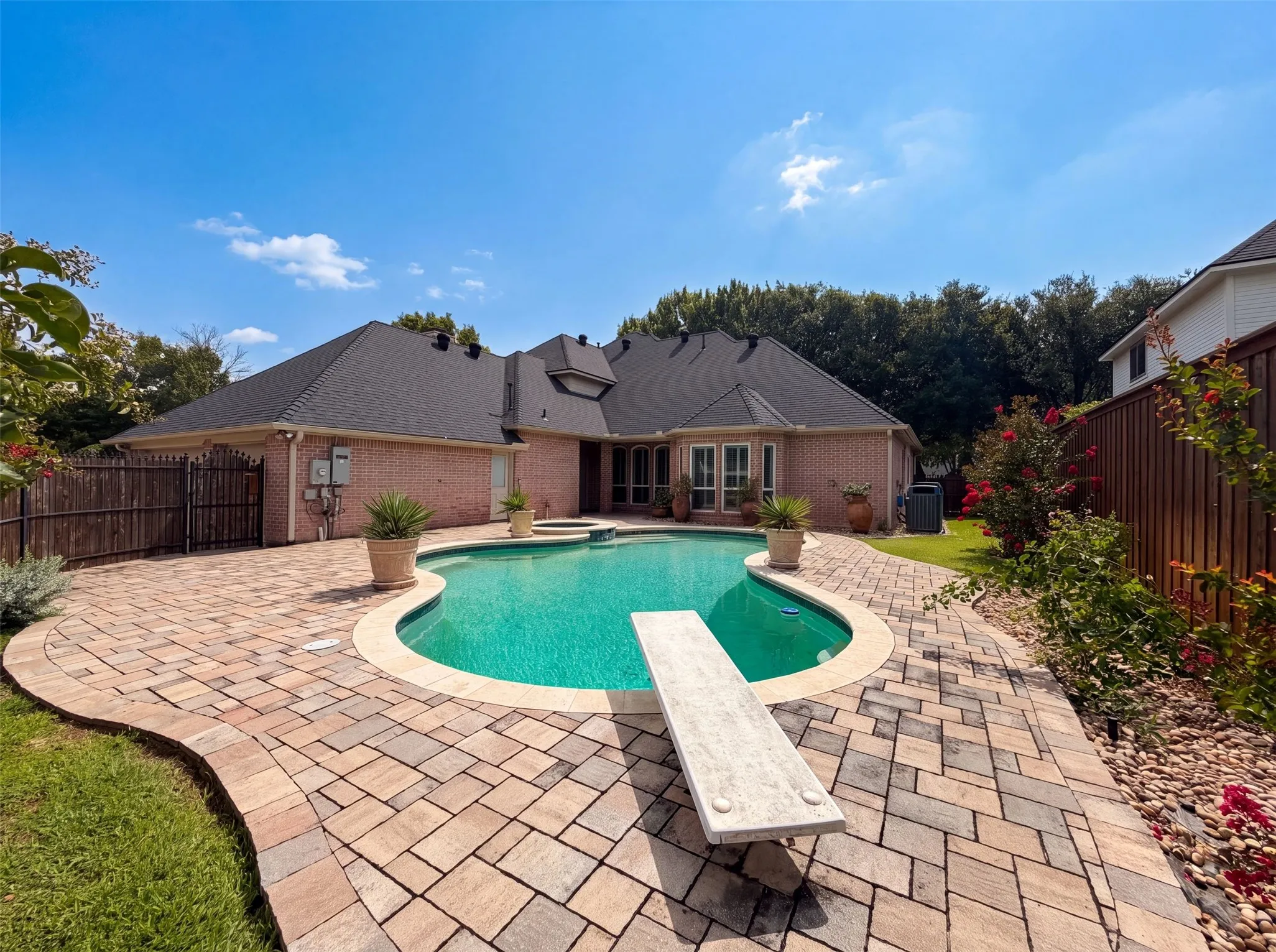 Single Family Residence For Sale in Tarrant County , 4606 Mill Wood Drive, Colleyville, Texas 76034, 4 Bedroom, 4 Bathroom, 3 Garage spaces, 3,251 Sqft, built in 1993, mls#21335408, Real Estate Agent in Colleyville, Homes For Sale in Tarrant county, Homes For Sale in Colleyville, Realtor in Colleyville Texas, Real Estate Brokerage Independent Realty Texas, Luminita Cordes Realtor