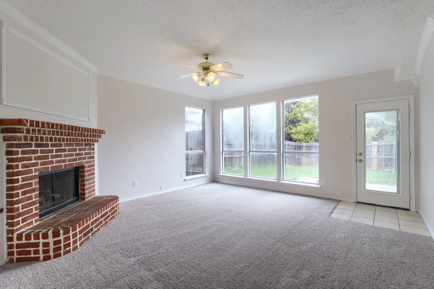 Single Family Residence For Sale in Dallas County , 1626 Arbor Creek Drive, Garland, Texas 75040, 4 Bedroom, 3 Bathroom, 2 Garage spaces, 2,201 Sqft, built in 1999, mls#21333866, Real Estate Agent in Garland, Homes For Sale in Dallas county, Homes For Sale in Garland, Realtor in Garland Texas, Real Estate Brokerage Independent Realty Texas, Luminita Cordes Realtor