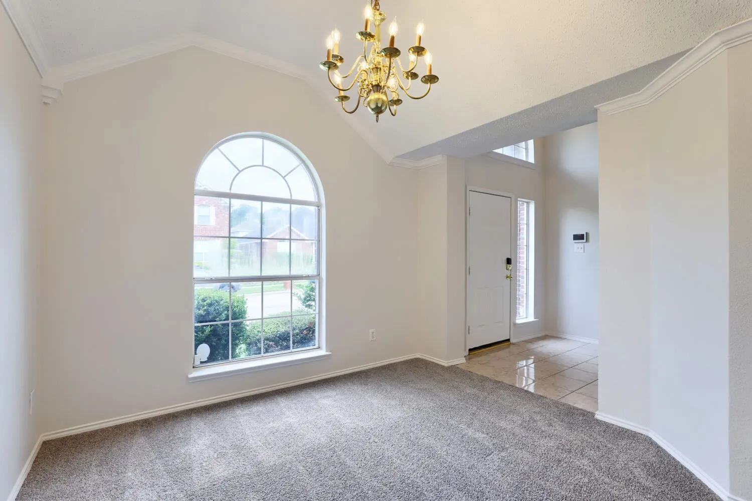 Single Family Residence For Sale in Dallas County , 1626 Arbor Creek Drive, Garland, Texas 75040, 4 Bedroom, 3 Bathroom, 2 Garage spaces, 2,201 Sqft, built in 1999, mls#21333866, Real Estate Agent in Garland, Homes For Sale in Dallas county, Homes For Sale in Garland, Realtor in Garland Texas, Real Estate Brokerage Independent Realty Texas, Luminita Cordes Realtor
