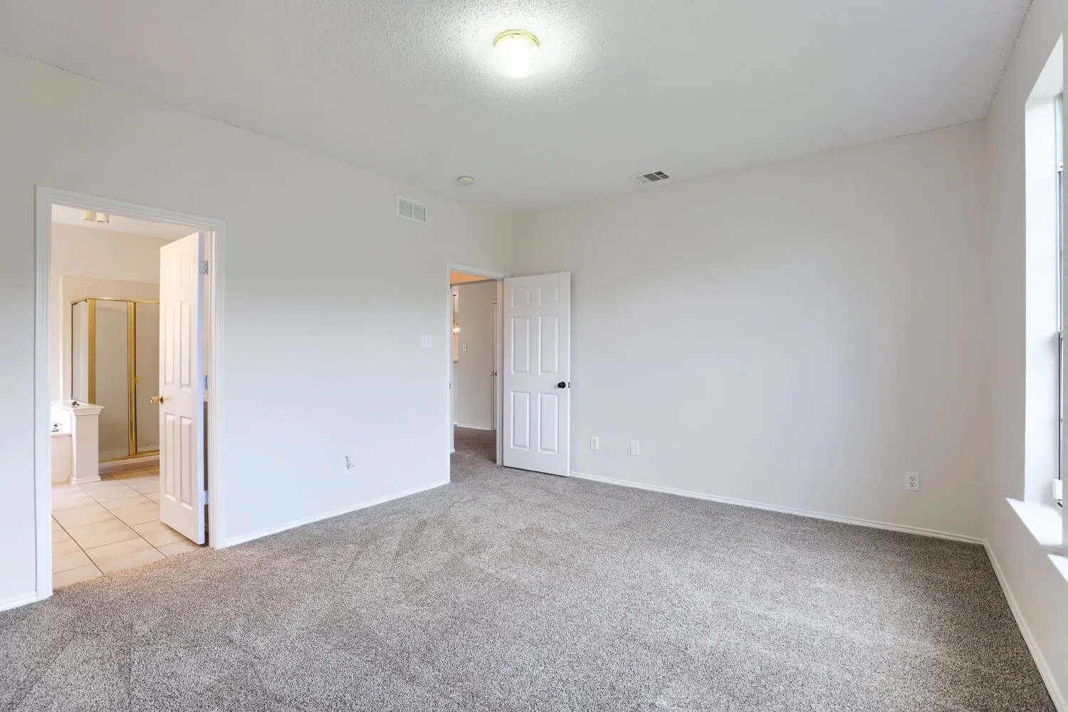 Single Family Residence For Sale in Dallas County , 1626 Arbor Creek Drive, Garland, Texas 75040, 4 Bedroom, 3 Bathroom, 2 Garage spaces, 2,201 Sqft, built in 1999, mls#21333866, Real Estate Agent in Garland, Homes For Sale in Dallas county, Homes For Sale in Garland, Realtor in Garland Texas, Real Estate Brokerage Independent Realty Texas, Luminita Cordes Realtor