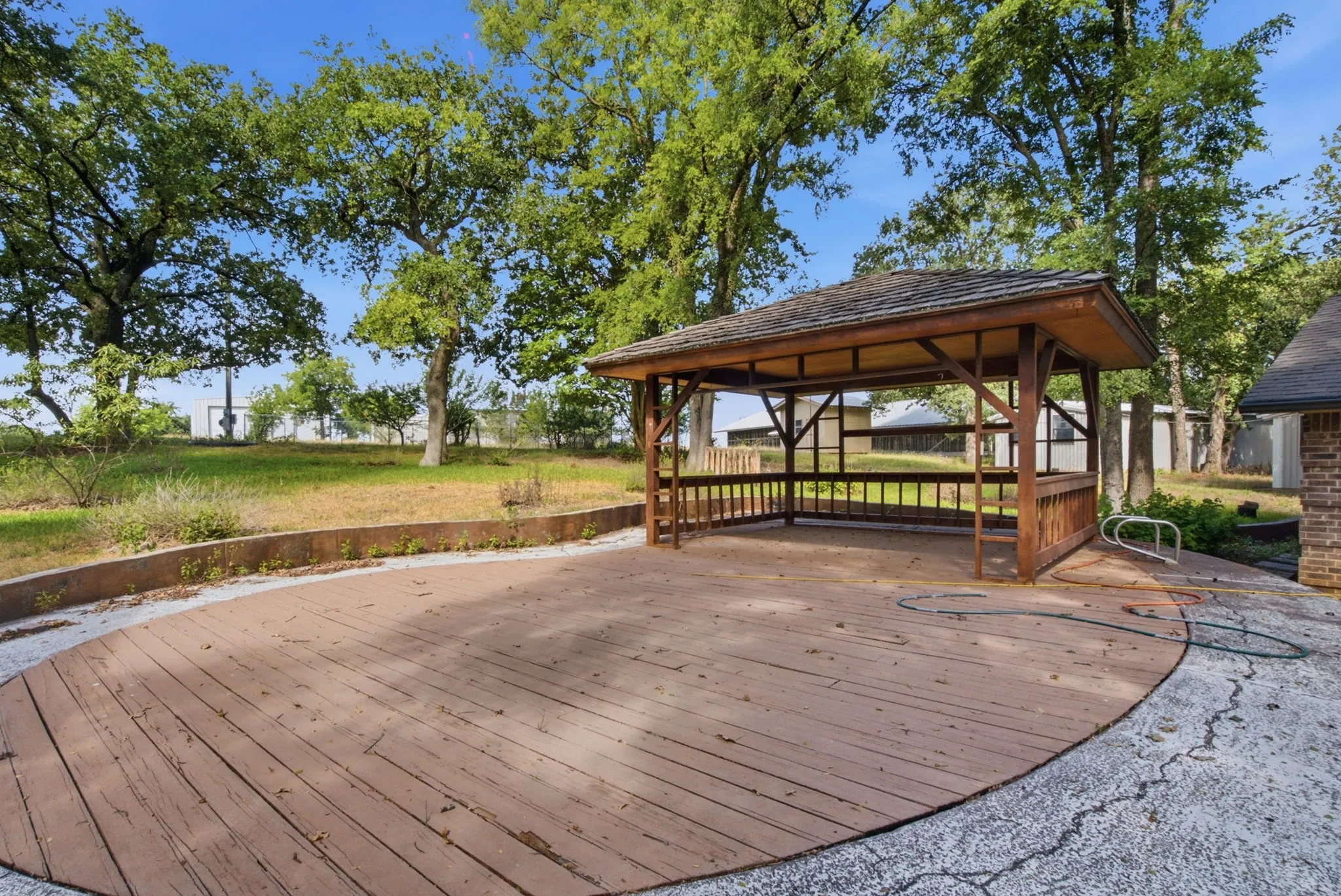 Farm For Sale in Erath County , 815 FM 913, Stephenville, Texas 76401, 3 Bedrooms, 2 Bathrooms, 3 Garage spaces, 2,859 Sqft, built in 1973, Price $1,100,000, mls#21335187, Real Estate Agent in Stephenville, Homes For Sale in Erath county, Homes For Sale in Stephenville, Realtor in Stephenville Texas, Real Estate Brokerage Independent Realty Texas, Luminita Cordes Realtor