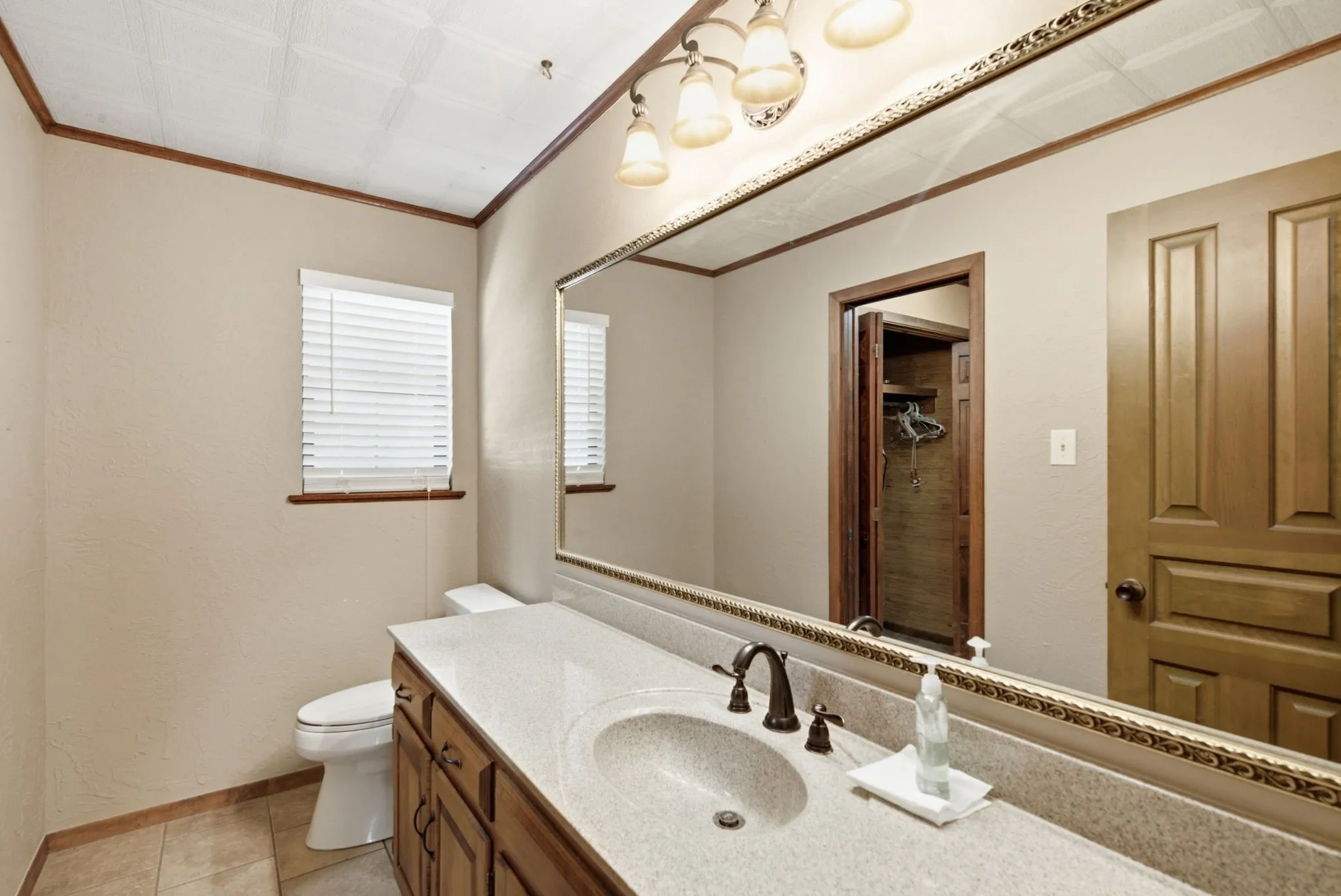 Farm For Sale in Erath County , 815 FM 913, Stephenville, Texas 76401, 3 Bedrooms, 2 Bathrooms, 3 Garage spaces, 2,859 Sqft, built in 1973, Price $1,100,000, mls#21335187, Real Estate Agent in Stephenville, Homes For Sale in Erath county, Homes For Sale in Stephenville, Realtor in Stephenville Texas, Real Estate Brokerage Independent Realty Texas, Luminita Cordes Realtor