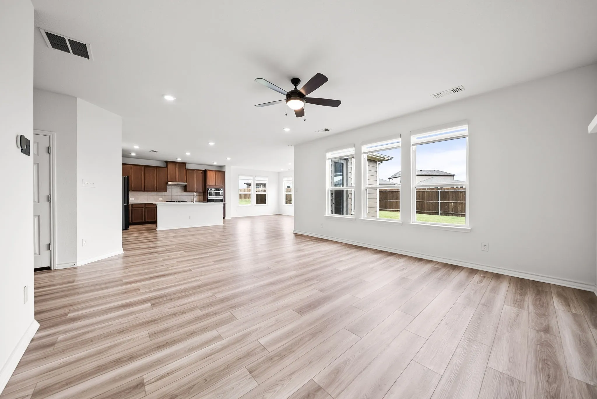 Single Family Residence For Sale in Collin County , 424 Princewood Drive, Princeton, Texas 75407, 3 Bedroom, 3 Bathroom, 2 Garage spaces, 2,862 Sqft, built in 2024, mls#21324225, Real Estate Agent in Princeton, Homes For Sale in Collin county, Homes For Sale in Princeton, Realtor in Princeton Texas, Real Estate Brokerage Independent Realty Texas, Luminita Cordes Realtor