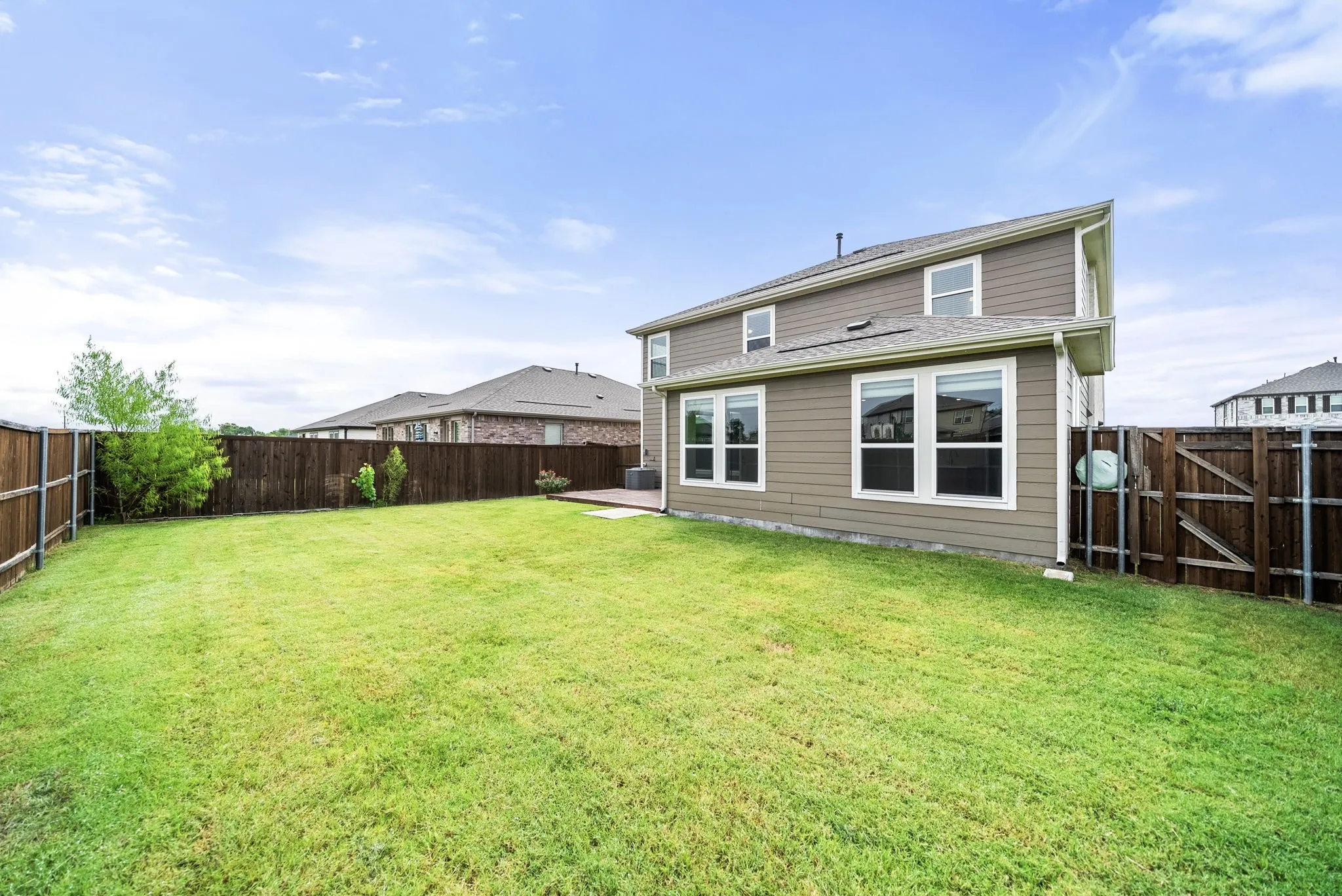 Single Family Residence For Sale in Collin County , 424 Princewood Drive, Princeton, Texas 75407, 3 Bedroom, 3 Bathroom, 2 Garage spaces, 2,862 Sqft, built in 2024, mls#21324225, Real Estate Agent in Princeton, Homes For Sale in Collin county, Homes For Sale in Princeton, Realtor in Princeton Texas, Real Estate Brokerage Independent Realty Texas, Luminita Cordes Realtor