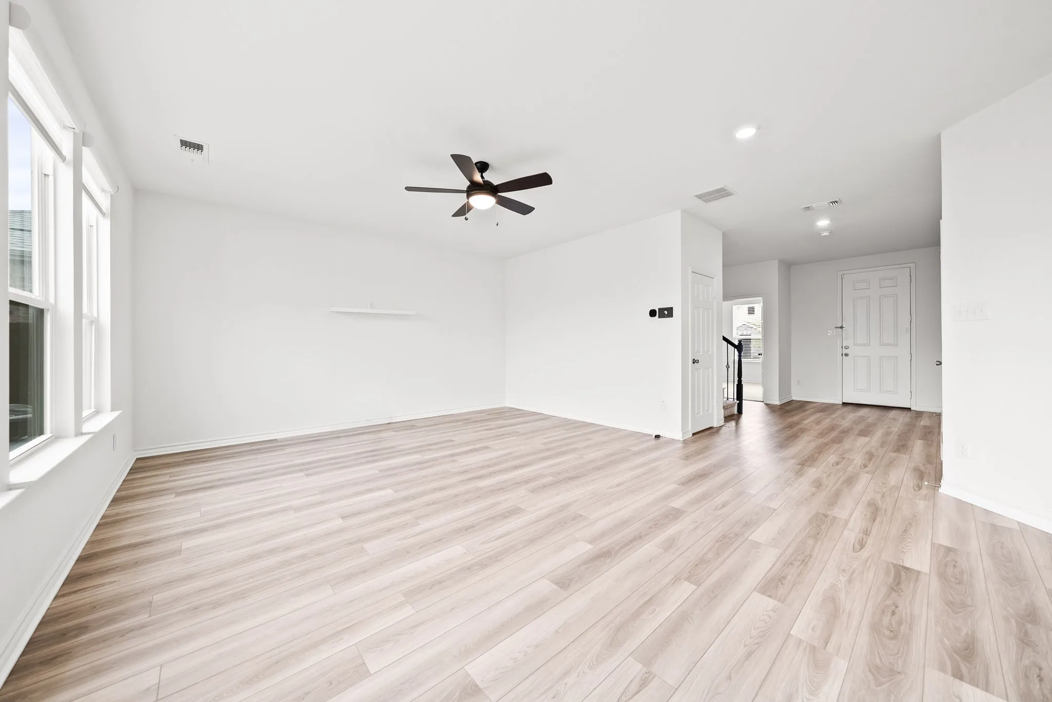 Single Family Residence For Sale in Collin County , 424 Princewood Drive, Princeton, Texas 75407, 3 Bedroom, 3 Bathroom, 2 Garage spaces, 2,862 Sqft, built in 2024, mls#21324225, Real Estate Agent in Princeton, Homes For Sale in Collin county, Homes For Sale in Princeton, Realtor in Princeton Texas, Real Estate Brokerage Independent Realty Texas, Luminita Cordes Realtor