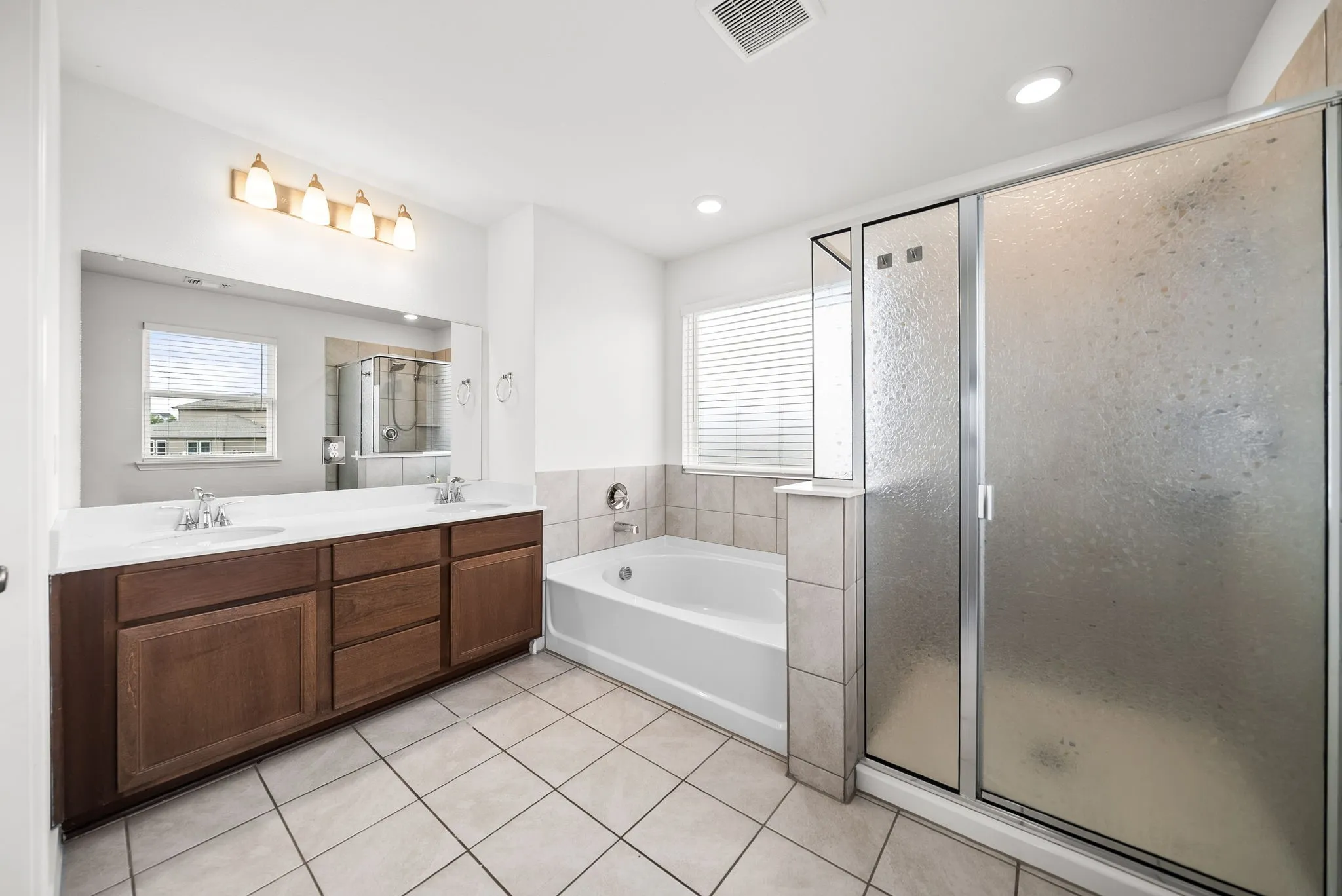 Single Family Residence For Sale in Collin County , 424 Princewood Drive, Princeton, Texas 75407, 3 Bedroom, 3 Bathroom, 2 Garage spaces, 2,862 Sqft, built in 2024, mls#21324225, Real Estate Agent in Princeton, Homes For Sale in Collin county, Homes For Sale in Princeton, Realtor in Princeton Texas, Real Estate Brokerage Independent Realty Texas, Luminita Cordes Realtor
