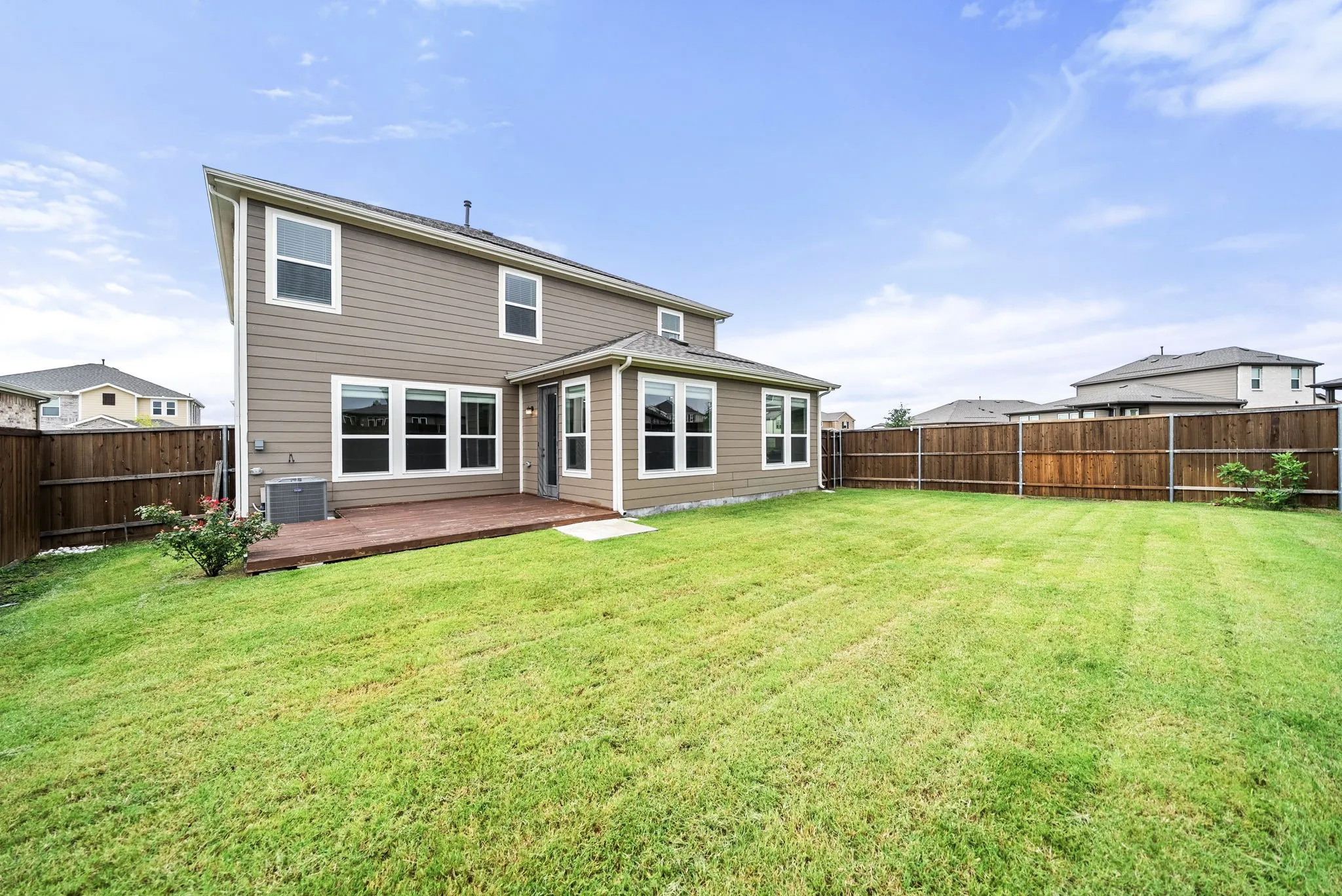 Single Family Residence For Sale in Collin County , 424 Princewood Drive, Princeton, Texas 75407, 3 Bedroom, 3 Bathroom, 2 Garage spaces, 2,862 Sqft, built in 2024, mls#21324225, Real Estate Agent in Princeton, Homes For Sale in Collin county, Homes For Sale in Princeton, Realtor in Princeton Texas, Real Estate Brokerage Independent Realty Texas, Luminita Cordes Realtor