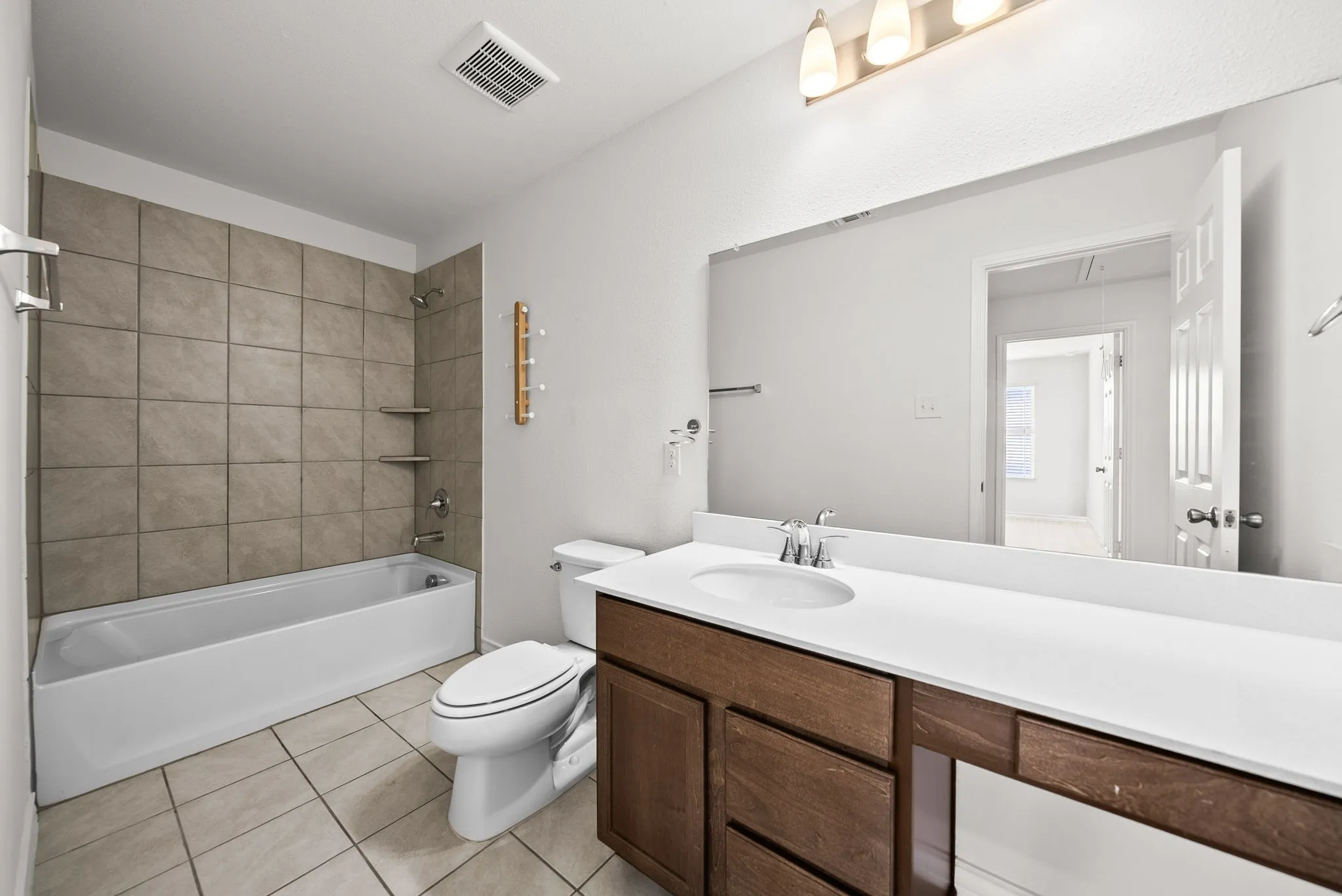 Single Family Residence For Sale in Collin County , 424 Princewood Drive, Princeton, Texas 75407, 3 Bedroom, 3 Bathroom, 2 Garage spaces, 2,862 Sqft, built in 2024, mls#21324225, Real Estate Agent in Princeton, Homes For Sale in Collin county, Homes For Sale in Princeton, Realtor in Princeton Texas, Real Estate Brokerage Independent Realty Texas, Luminita Cordes Realtor