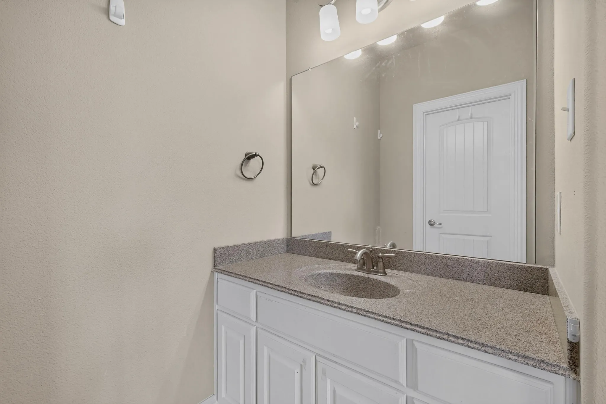 Single Family Residence For Sale in Collin County , 2201 Arbol Way, Prosper, Texas 75078, 4 Bedroom, 4 Bathroom, 3 Garage spaces, 4,445 Sqft, built in 2013, Price $799,000, mls#21334725, Real Estate Agent in Prosper, Homes For Sale in Collin county, Homes For Sale in Prosper, Realtor in Prosper Texas, Real Estate Brokerage Independent Realty Texas, Luminita Cordes Realtor