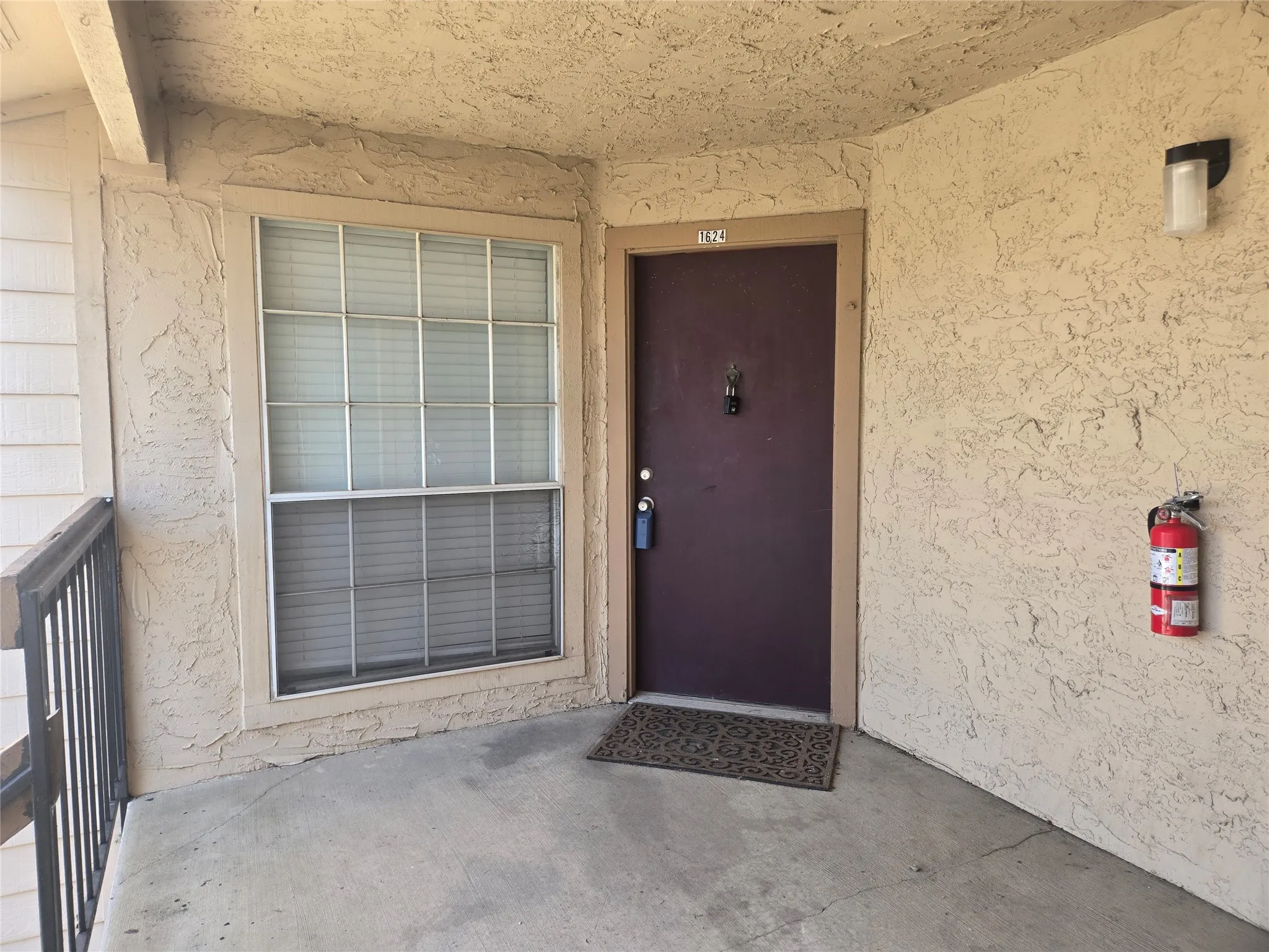 Condominium For Sale in Dallas County , 12484 Abrams Road 1624, Dallas, Texas 75243, 2 Bedroom, 2 Bathroom, Garage spaces, 998 Sqft, built in 1982, mls#21335414, Real Estate Agent in Dallas, Homes For Sale in Dallas county, Homes For Sale in Dallas, Realtor in Dallas Texas, Real Estate Brokerage Independent Realty Texas, Luminita Cordes Realtor