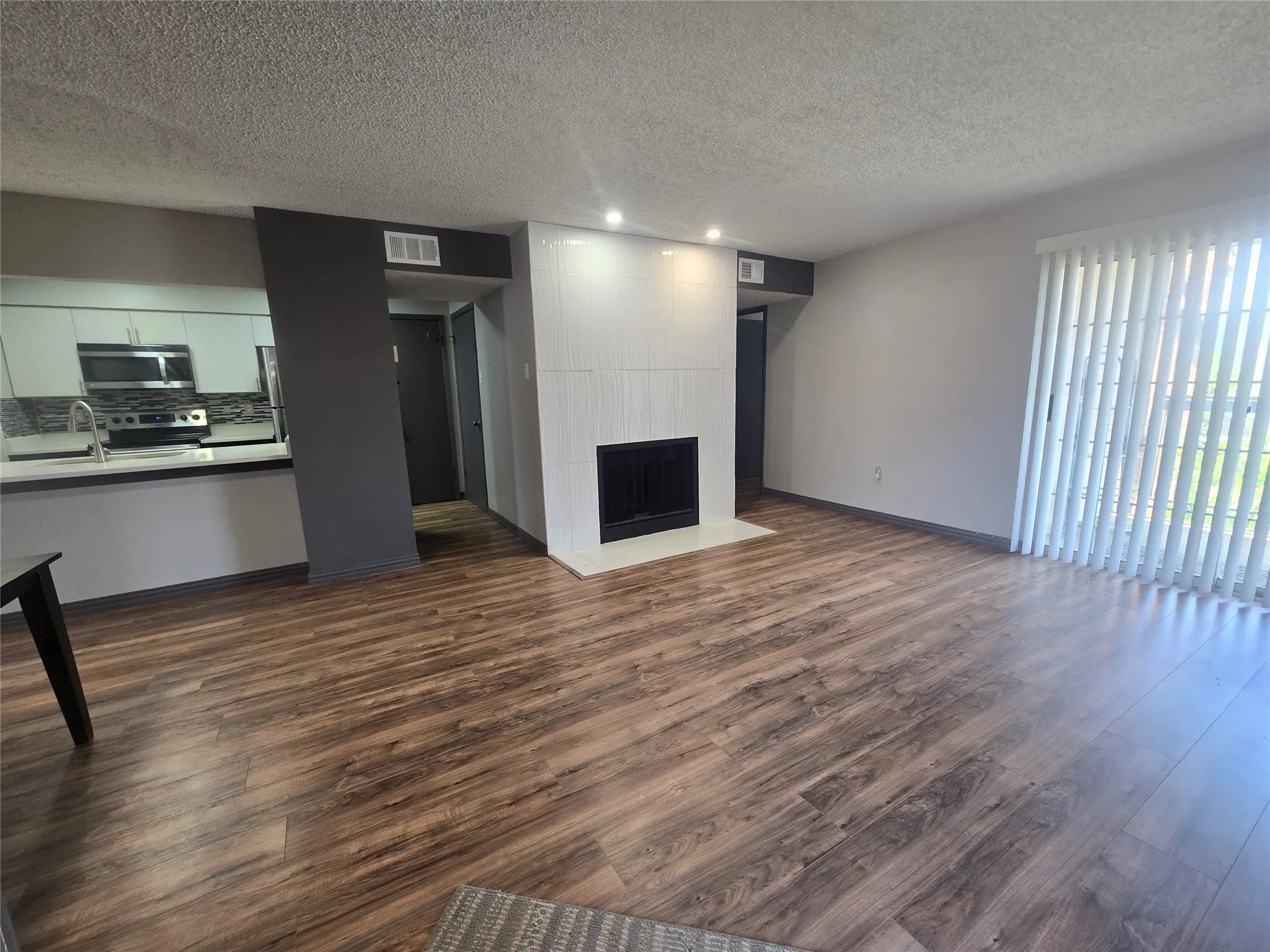 Condominium For Sale in Dallas County , 12484 Abrams Road 1624, Dallas, Texas 75243, 2 Bedroom, 2 Bathroom, Garage spaces, 998 Sqft, built in 1982, mls#21335414, Real Estate Agent in Dallas, Homes For Sale in Dallas county, Homes For Sale in Dallas, Realtor in Dallas Texas, Real Estate Brokerage Independent Realty Texas, Luminita Cordes Realtor