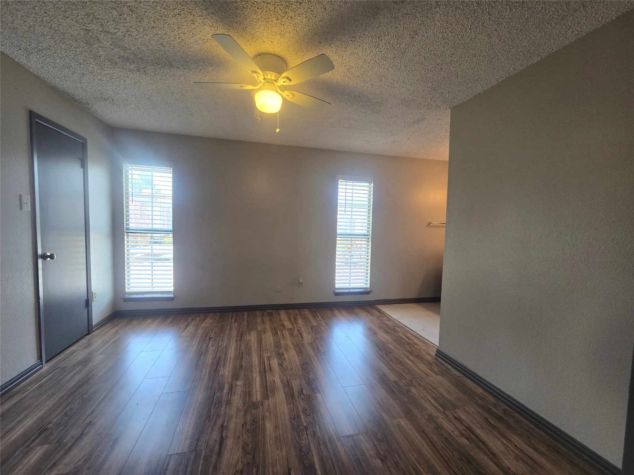 Condominium For Sale in Dallas County , 12484 Abrams Road 1624, Dallas, Texas 75243, 2 Bedroom, 2 Bathroom, Garage spaces, 998 Sqft, built in 1982, mls#21335414, Real Estate Agent in Dallas, Homes For Sale in Dallas county, Homes For Sale in Dallas, Realtor in Dallas Texas, Real Estate Brokerage Independent Realty Texas, Luminita Cordes Realtor