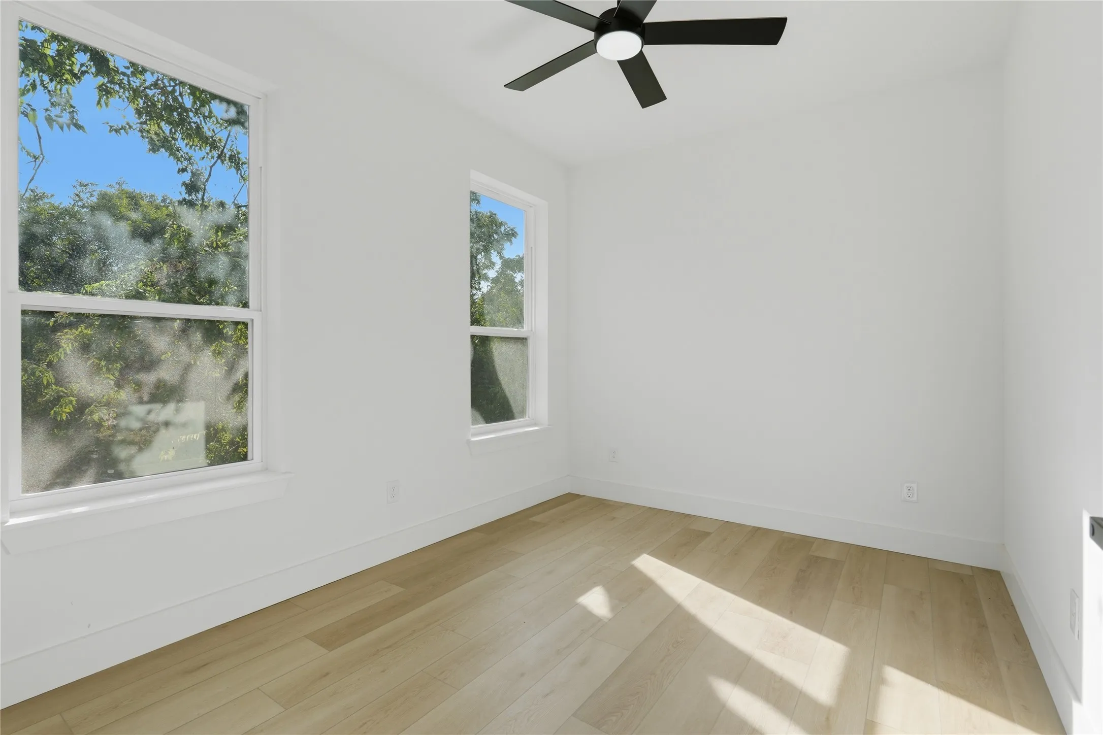 Single Family Residence For Sale in Dallas County , 1721 Avenue B, Dallas, Texas 75203, 4 Bedroom, 4 Bathroom, 1 Garage spaces, 2,574 Sqft, built in 2026, mls#21335432, Real Estate Agent in Dallas, Homes For Sale in Dallas county, Homes For Sale in Dallas, Realtor in Dallas Texas, Real Estate Brokerage Independent Realty Texas, Luminita Cordes Realtor