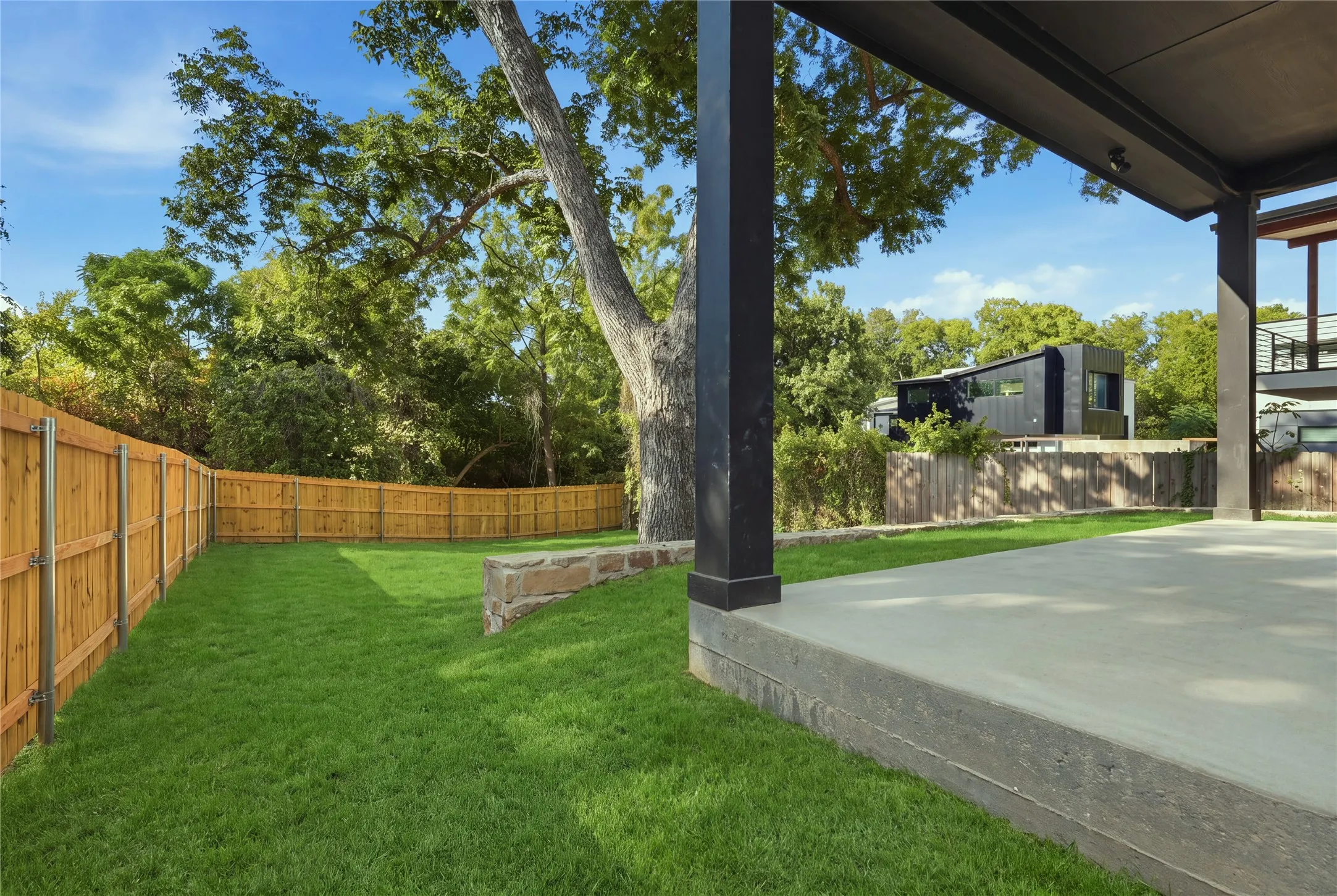 Single Family Residence For Sale in Dallas County , 1721 Avenue B, Dallas, Texas 75203, 4 Bedroom, 4 Bathroom, 1 Garage spaces, 2,574 Sqft, built in 2026, mls#21335432, Real Estate Agent in Dallas, Homes For Sale in Dallas county, Homes For Sale in Dallas, Realtor in Dallas Texas, Real Estate Brokerage Independent Realty Texas, Luminita Cordes Realtor