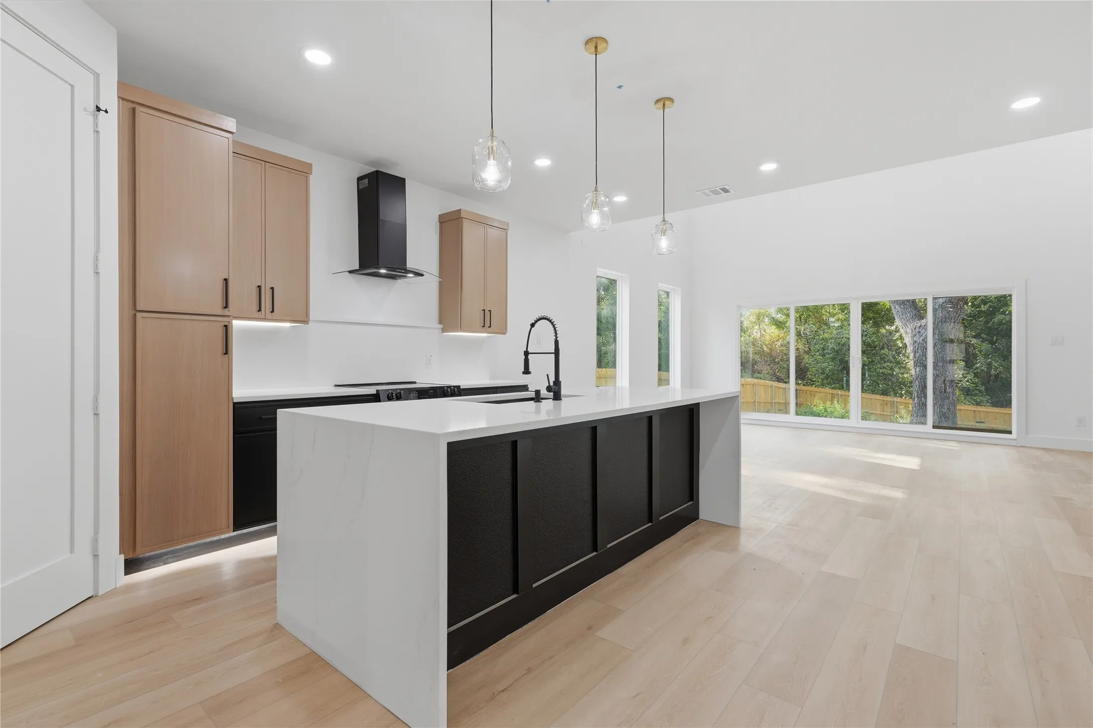 Single Family Residence For Sale in Dallas County , 1721 Avenue B, Dallas, Texas 75203, 4 Bedroom, 4 Bathroom, 1 Garage spaces, 2,574 Sqft, built in 2026, mls#21335432, Real Estate Agent in Dallas, Homes For Sale in Dallas county, Homes For Sale in Dallas, Realtor in Dallas Texas, Real Estate Brokerage Independent Realty Texas, Luminita Cordes Realtor