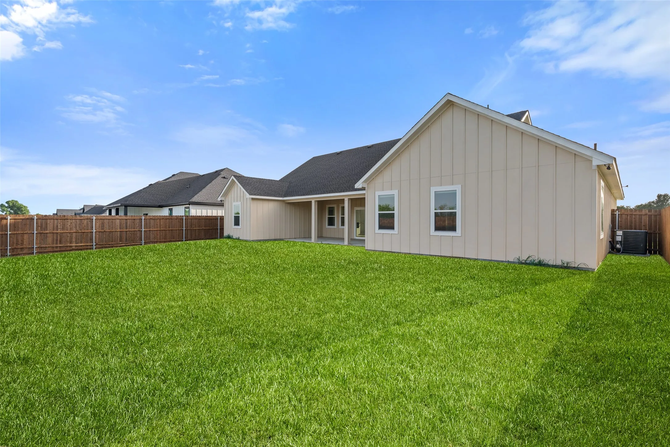 Single Family Residence For Sale in Johnson County , 548 Highview Court, Godley, Texas 76044, 3 Bedroom, 2 Bathroom, 2 Garage spaces, 1,852 Sqft, built in 2025, mls#21335144, Real Estate Agent in Godley, Homes For Sale in Johnson county, Homes For Sale in Godley, Realtor in Godley Texas, Real Estate Brokerage Independent Realty Texas, Luminita Cordes Realtor
