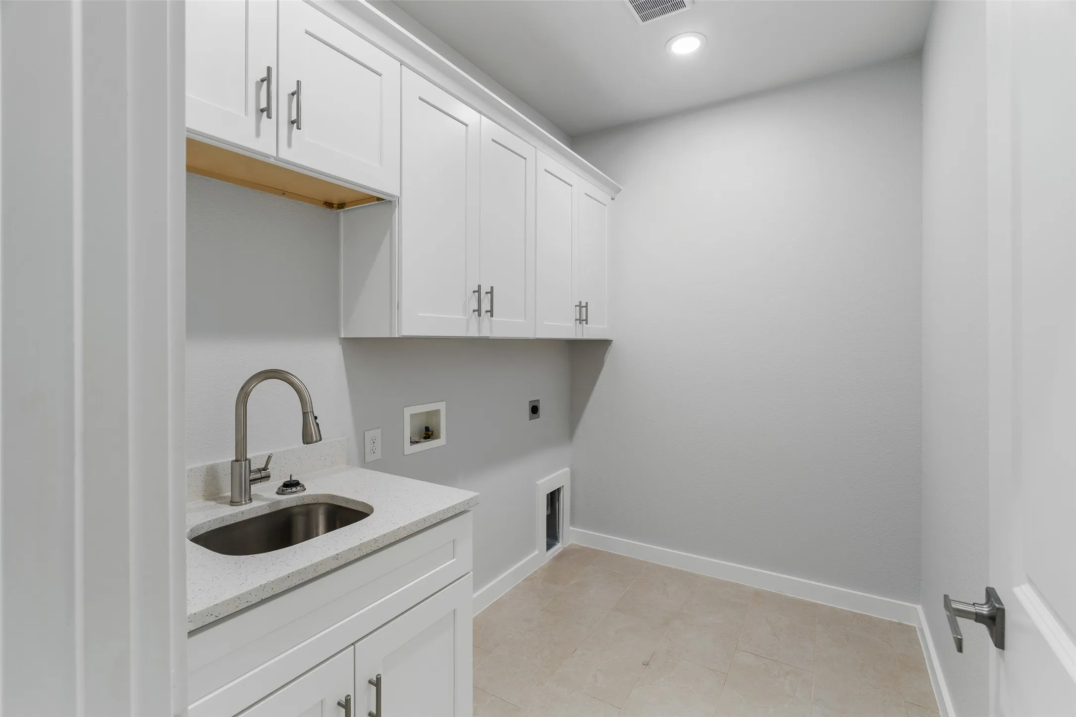 Single Family Residence For Sale in Johnson County , 548 Highview Court, Godley, Texas 76044, 3 Bedroom, 2 Bathroom, 2 Garage spaces, 1,852 Sqft, built in 2025, mls#21335144, Real Estate Agent in Godley, Homes For Sale in Johnson county, Homes For Sale in Godley, Realtor in Godley Texas, Real Estate Brokerage Independent Realty Texas, Luminita Cordes Realtor