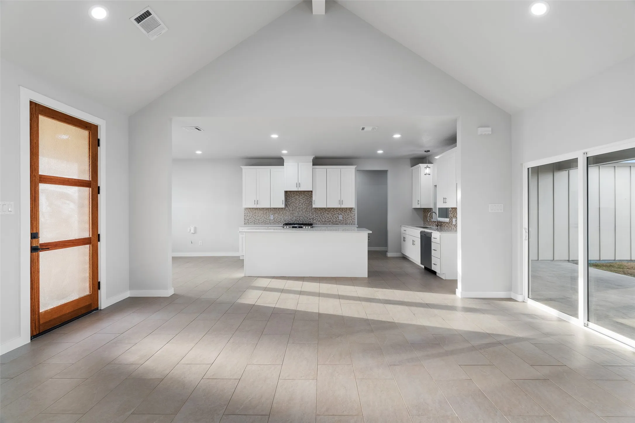 Single Family Residence For Sale in Johnson County , 548 Highview Court, Godley, Texas 76044, 3 Bedroom, 2 Bathroom, 2 Garage spaces, 1,852 Sqft, built in 2025, mls#21335144, Real Estate Agent in Godley, Homes For Sale in Johnson county, Homes For Sale in Godley, Realtor in Godley Texas, Real Estate Brokerage Independent Realty Texas, Luminita Cordes Realtor