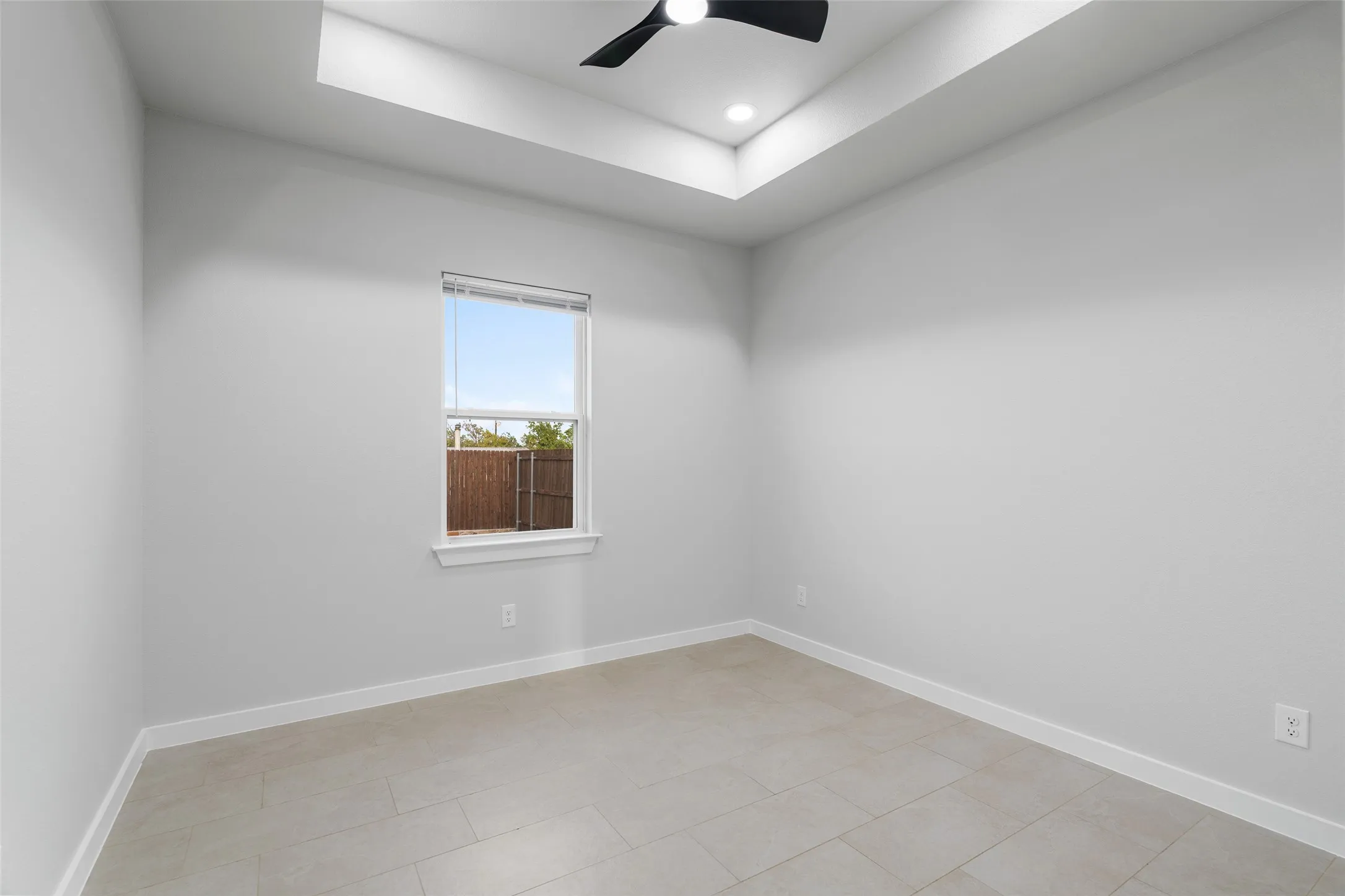 Single Family Residence For Sale in Johnson County , 548 Highview Court, Godley, Texas 76044, 3 Bedroom, 2 Bathroom, 2 Garage spaces, 1,852 Sqft, built in 2025, mls#21335144, Real Estate Agent in Godley, Homes For Sale in Johnson county, Homes For Sale in Godley, Realtor in Godley Texas, Real Estate Brokerage Independent Realty Texas, Luminita Cordes Realtor