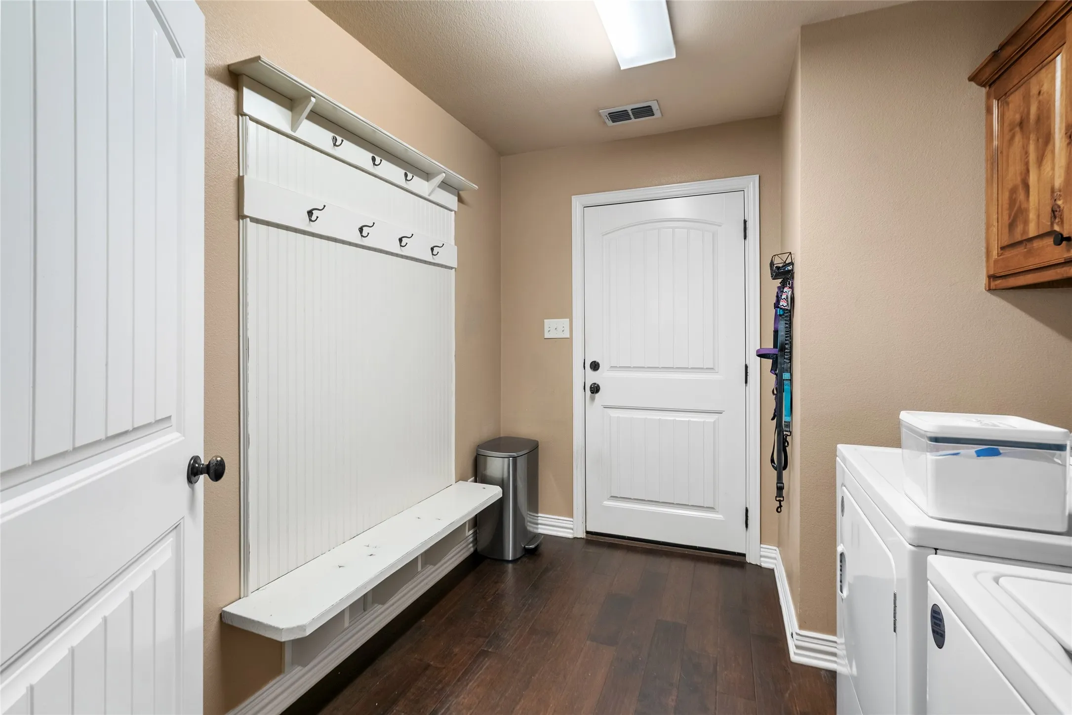 Single Family Residence For Sale in Hopkins County , 2039 Park Springs Road, Sulphur Springs, Texas 75482, 3 Bedroom, 2 Bathroom, 2 Garage spaces, 1,687 Sqft, built in 2007, mls#21335394, Real Estate Agent in Sulphur Springs, Homes For Sale in Hopkins county, Homes For Sale in Sulphur Springs, Realtor in Sulphur Springs Texas, Real Estate Brokerage Independent Realty Texas, Luminita Cordes Realtor