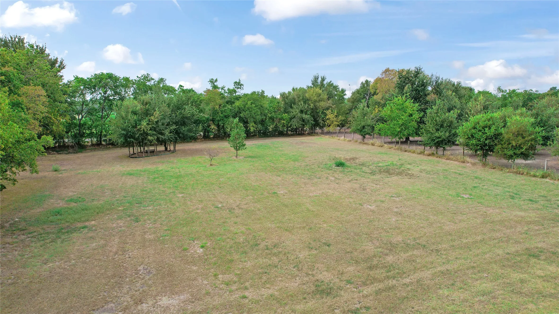 Single Family Residence For Sale in Collin County , 7944 CR 669, Blue Ridge, Texas 75424, 3 Bedroom, 2 Bathroom, 2 Garage spaces, 2,191 Sqft, built in 2016, mls#21335440, Real Estate Agent in Blue Ridge, Homes For Sale in Collin county, Homes For Sale in Blue Ridge, Realtor in Blue Ridge Texas, Real Estate Brokerage Independent Realty Texas, Luminita Cordes Realtor
