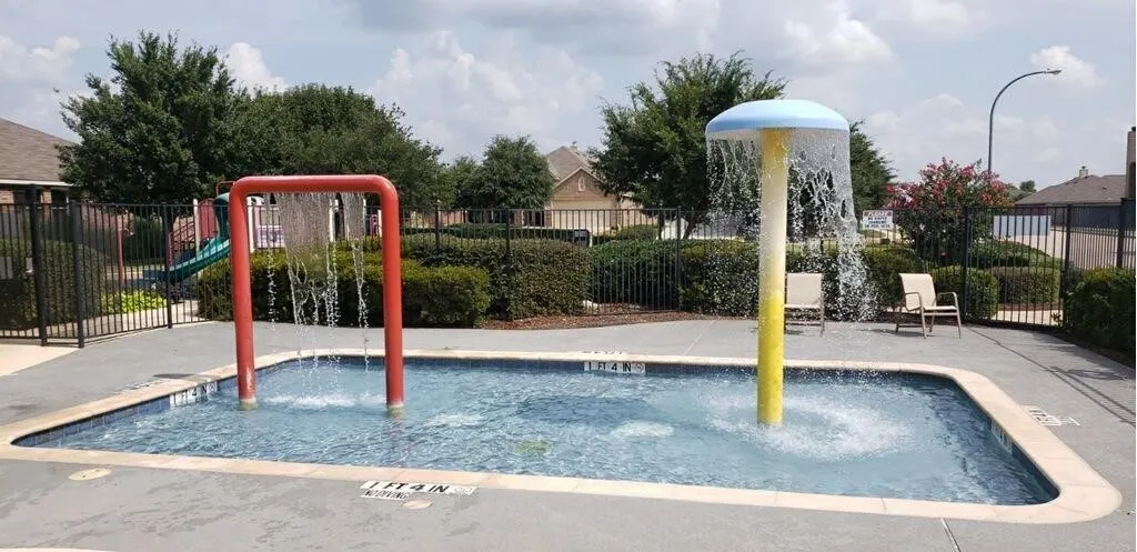 Community splash pool