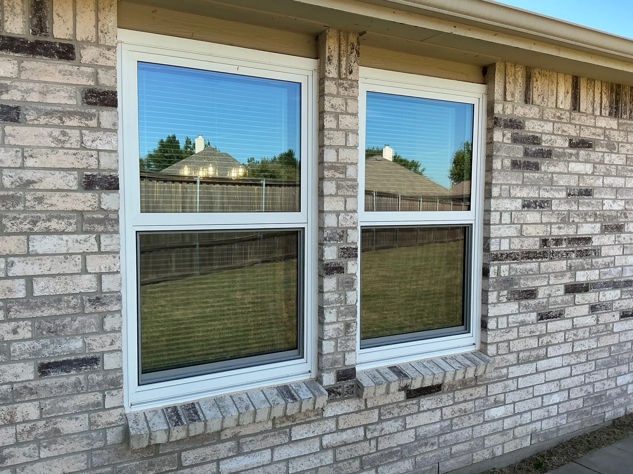Noise reducing windows throughout