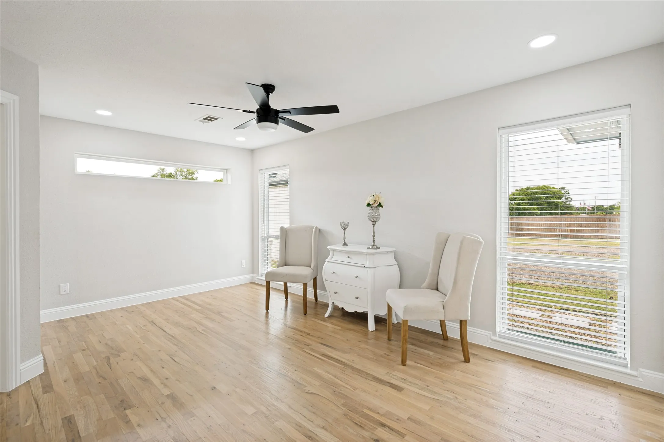 Single Family Residence For Sale in Denton County , 9153 Gregory Road, Sanger, Texas 76266, 4 Bedroom, 3 Bathroom, 2 Garage spaces, 2,674 Sqft, built in 1990, mls#21334555, Real Estate Agent in Sanger, Homes For Sale in Denton county, Homes For Sale in Sanger, Realtor in Sanger Texas, Real Estate Brokerage Independent Realty Texas, Luminita Cordes Realtor