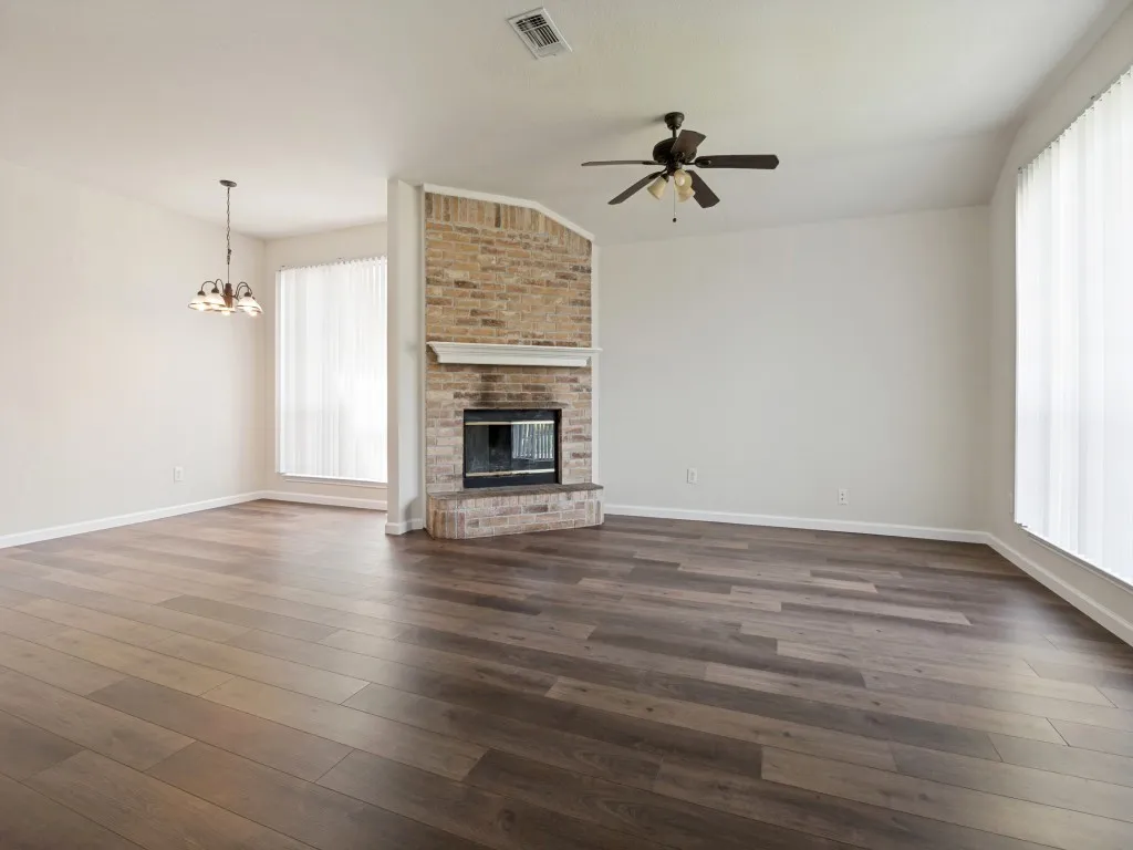 Single Family Residence For Sale in Dallas County , 709 Catalina Drive, Lancaster, Texas 75146, 3 Bedroom, 2 Bathroom, 2 Garage spaces, 1,689 Sqft, built in 1998, mls#21335448, Real Estate Agent in Lancaster, Homes For Sale in Dallas county, Homes For Sale in Lancaster, Realtor in Lancaster Texas, Real Estate Brokerage Independent Realty Texas, Luminita Cordes Realtor